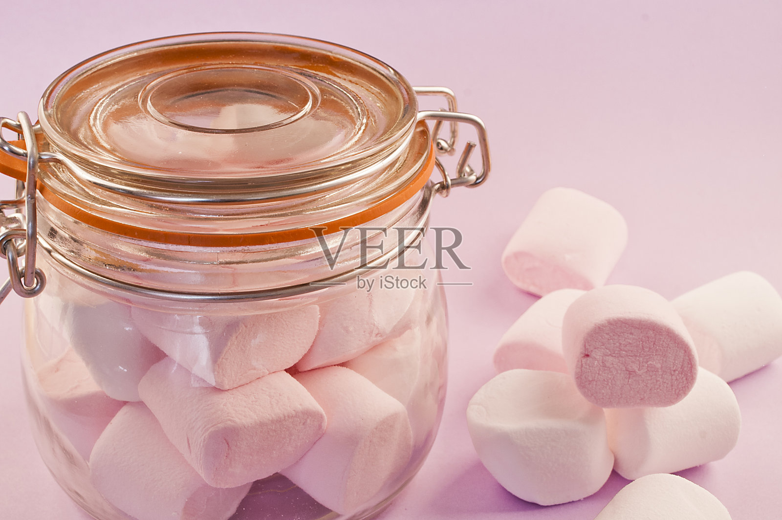 一罐美味的棉花糖照片摄影图片