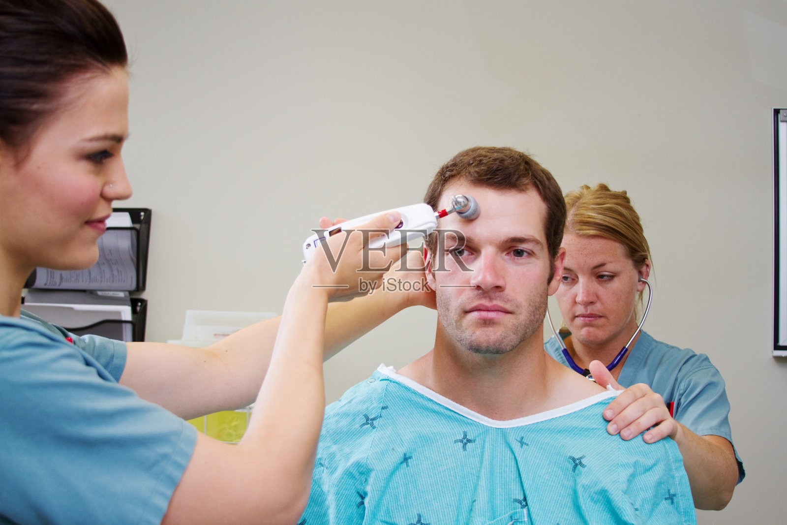 护士评估病人照片摄影图片