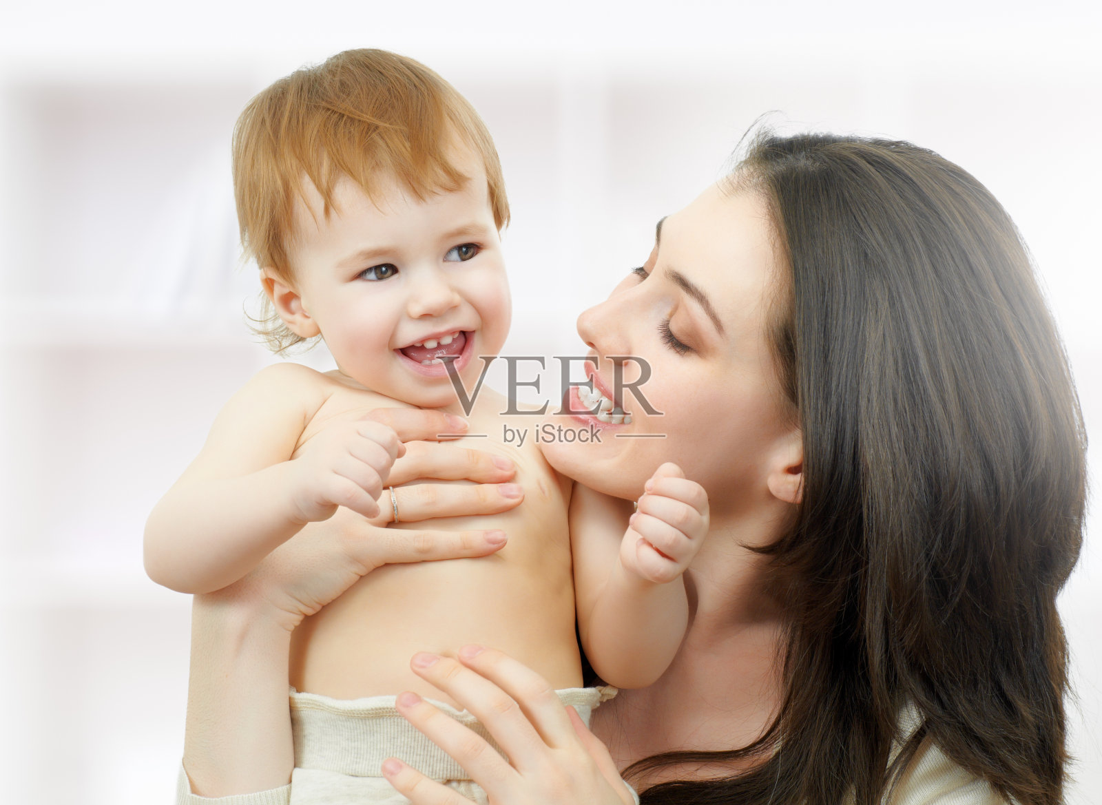 幸福的家庭照片摄影图片