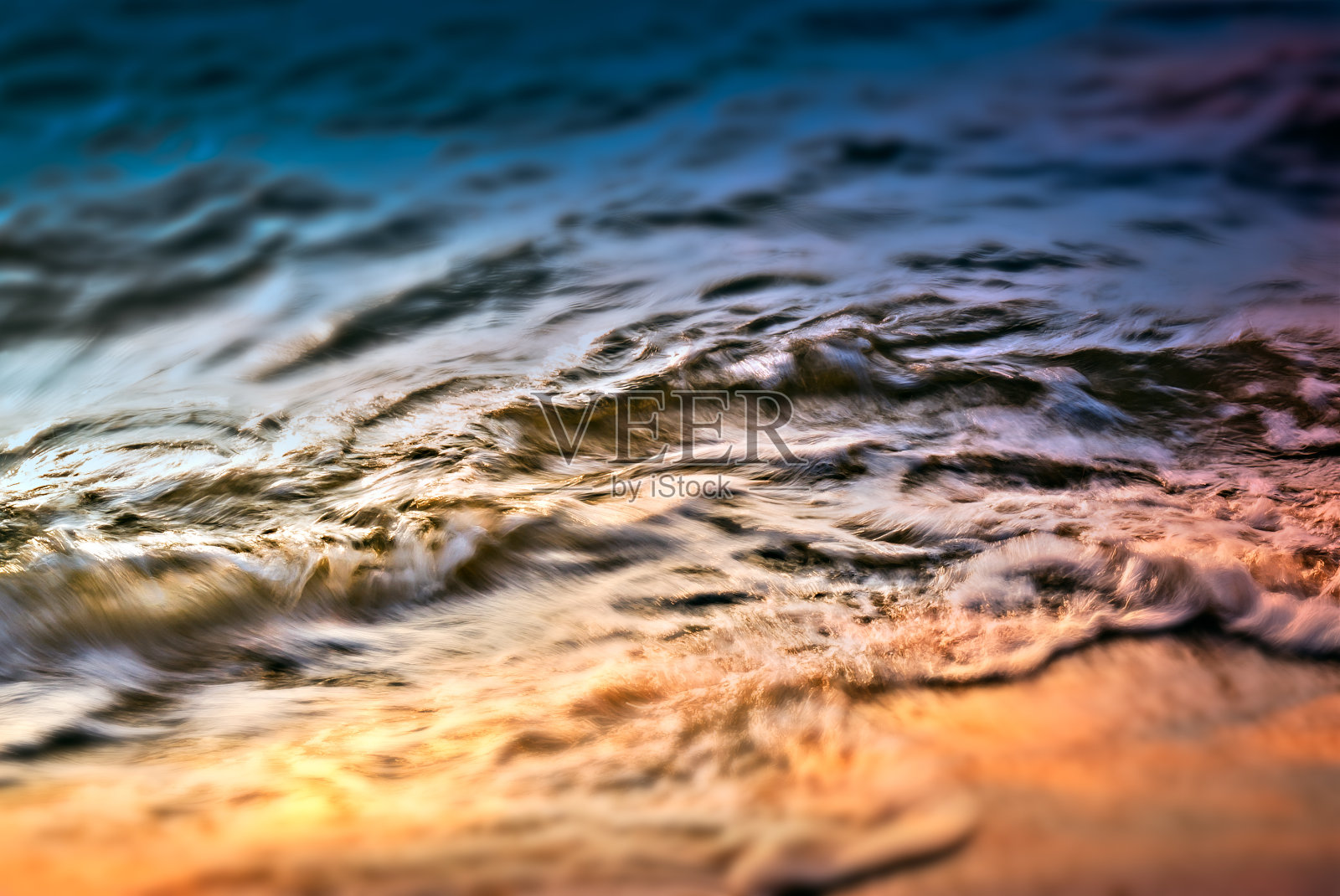 日落时的海浪照片摄影图片