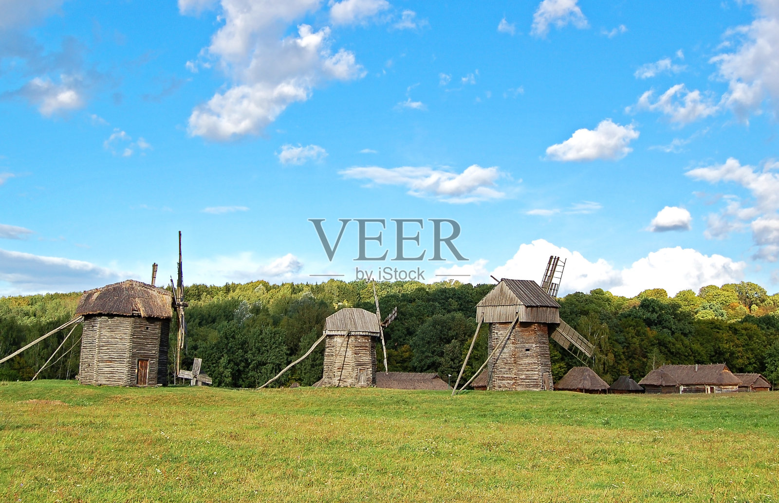 老木风车照片摄影图片