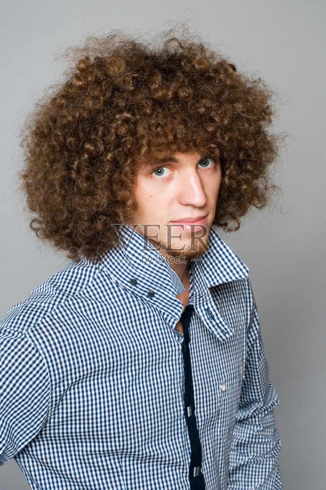 年轻人照片摄影图片