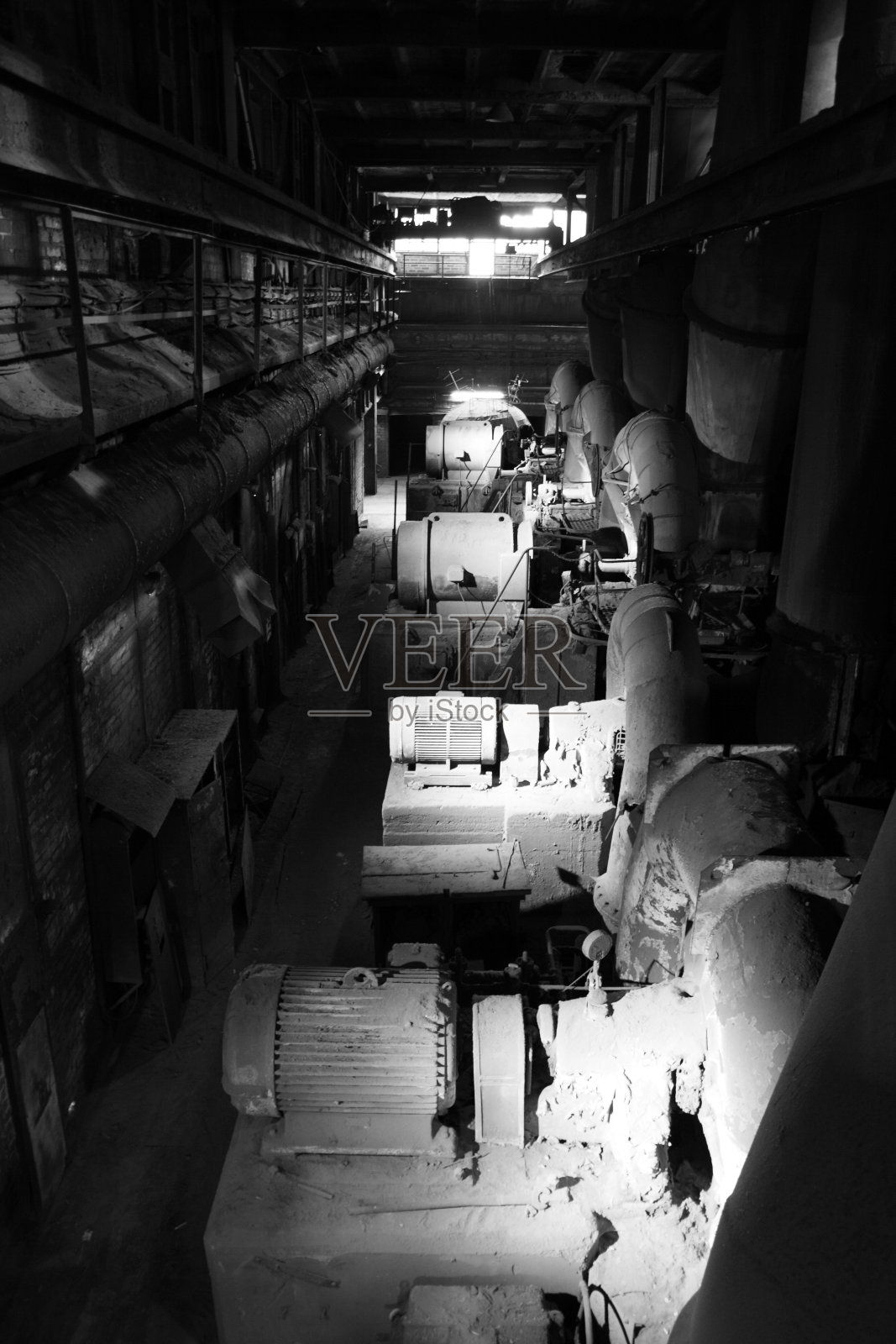 废弃的钢铁工厂照片摄影图片