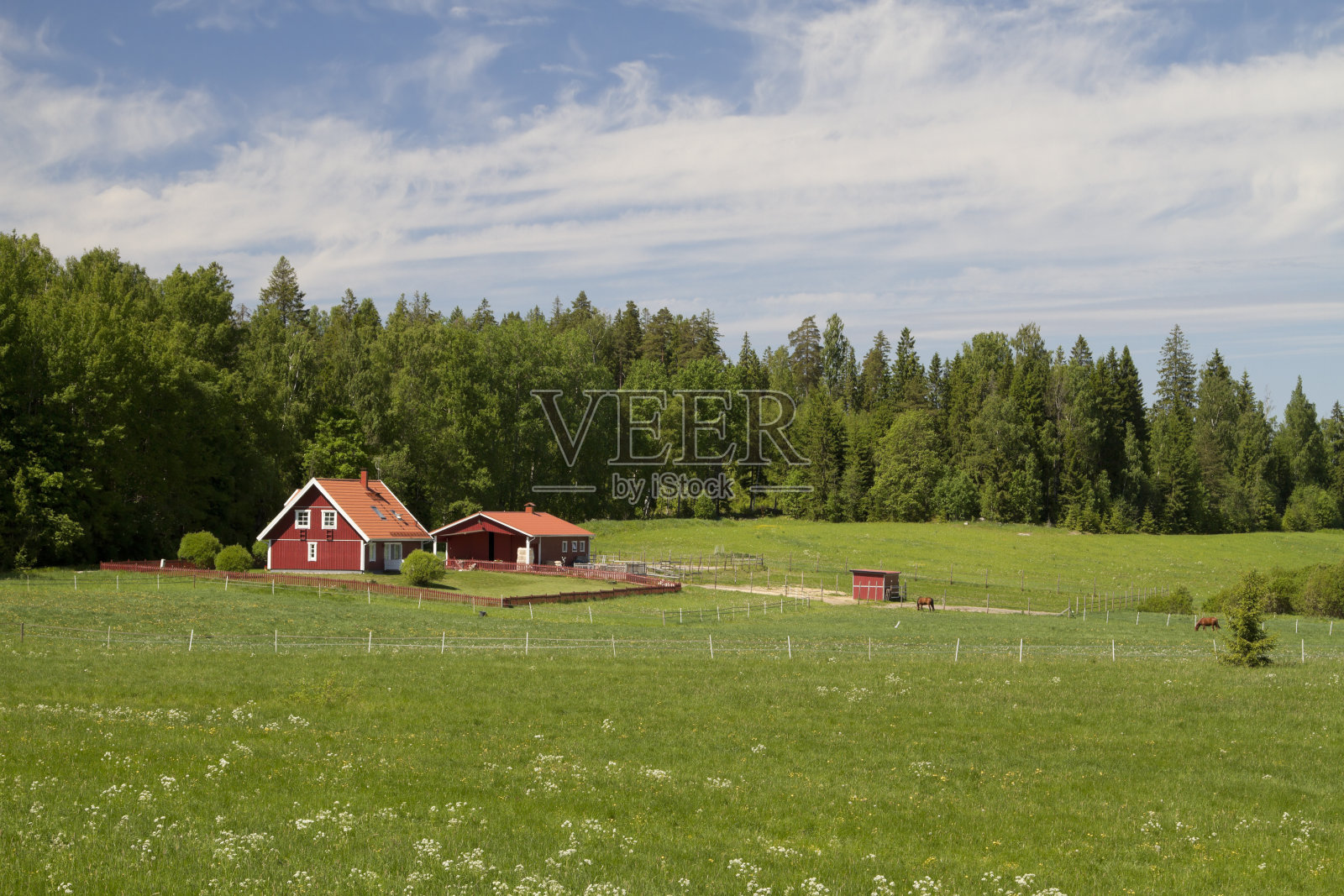 红色的小屋照片摄影图片