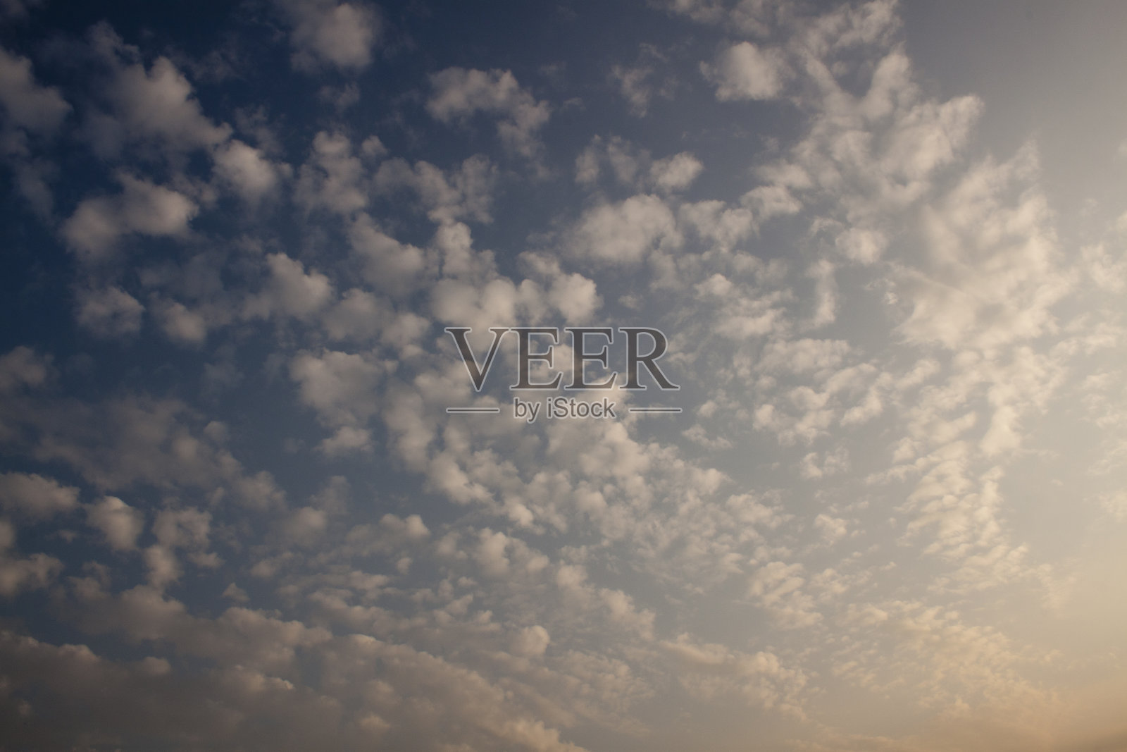 日落时鲭鱼的天空照片摄影图片