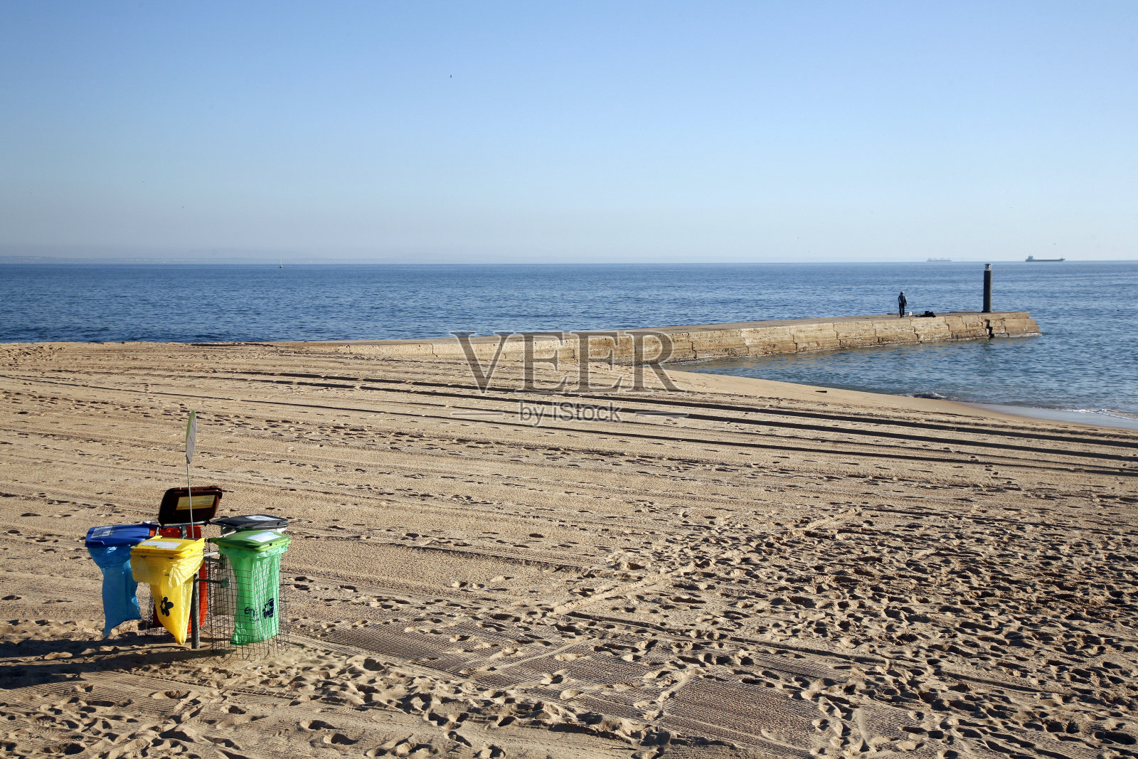 干净的海滩照片摄影图片
