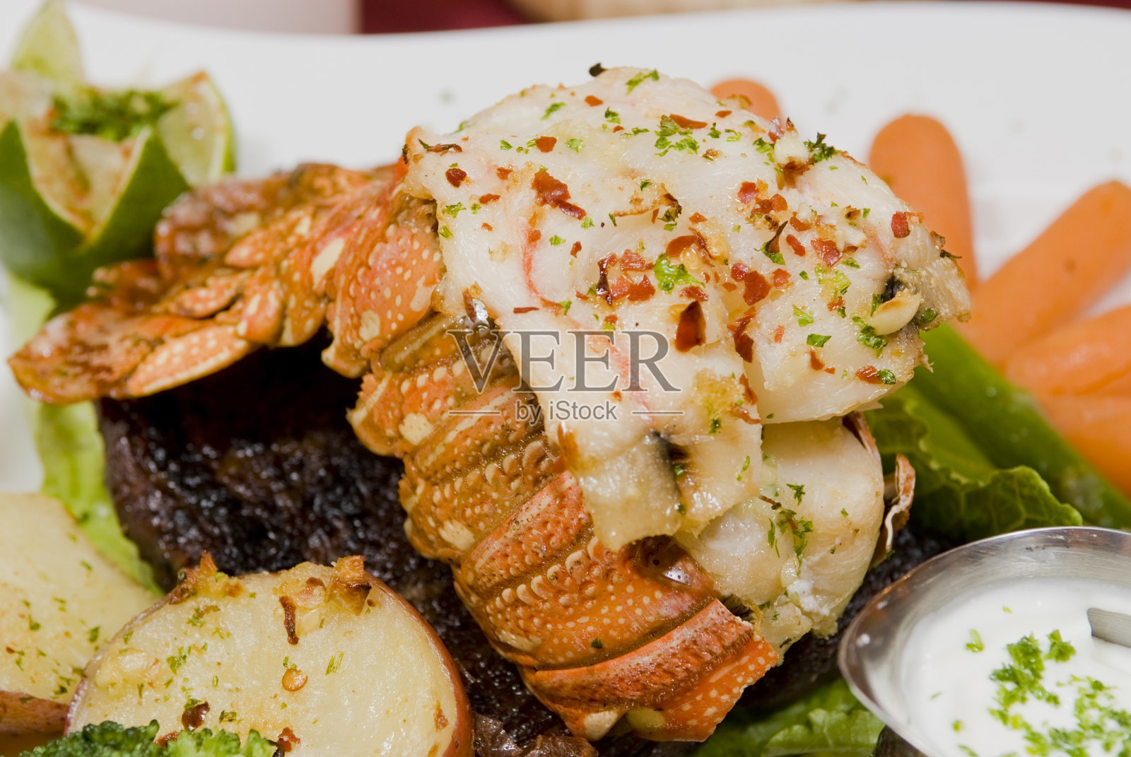 海鲜牛排套餐照片摄影图片