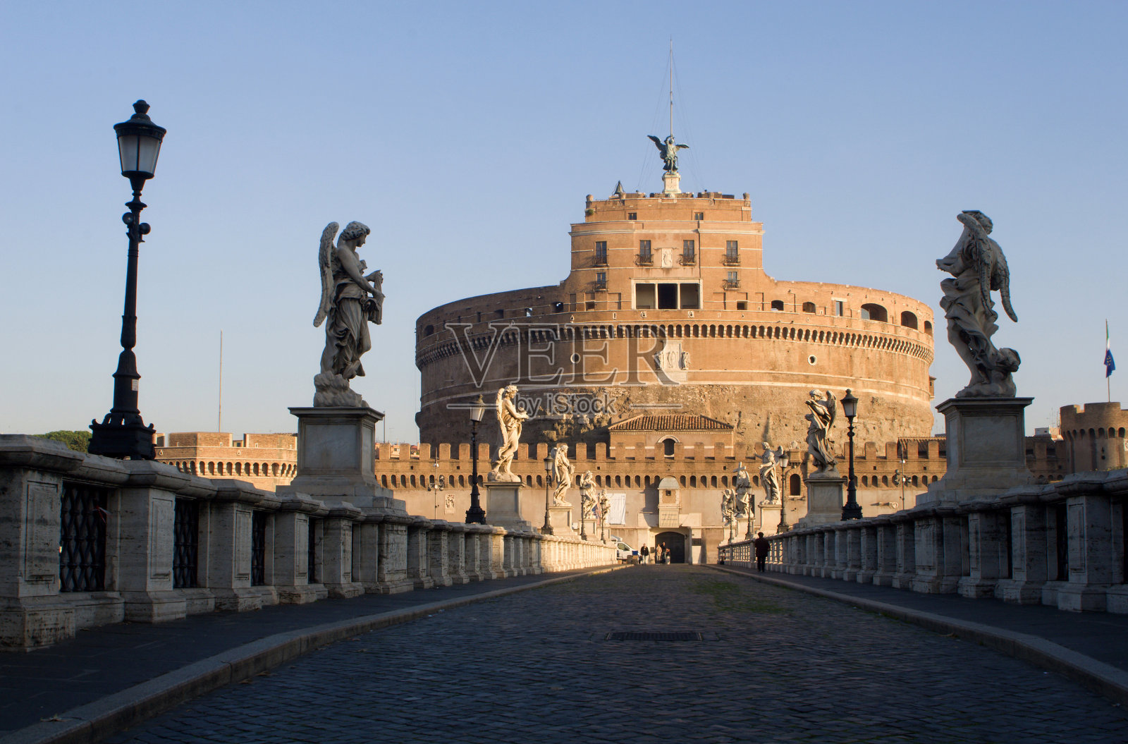罗马-太阳升起时天使的城堡照片摄影图片
