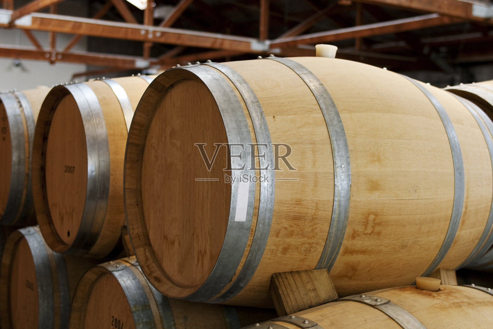 木制酒桶照片摄影图片