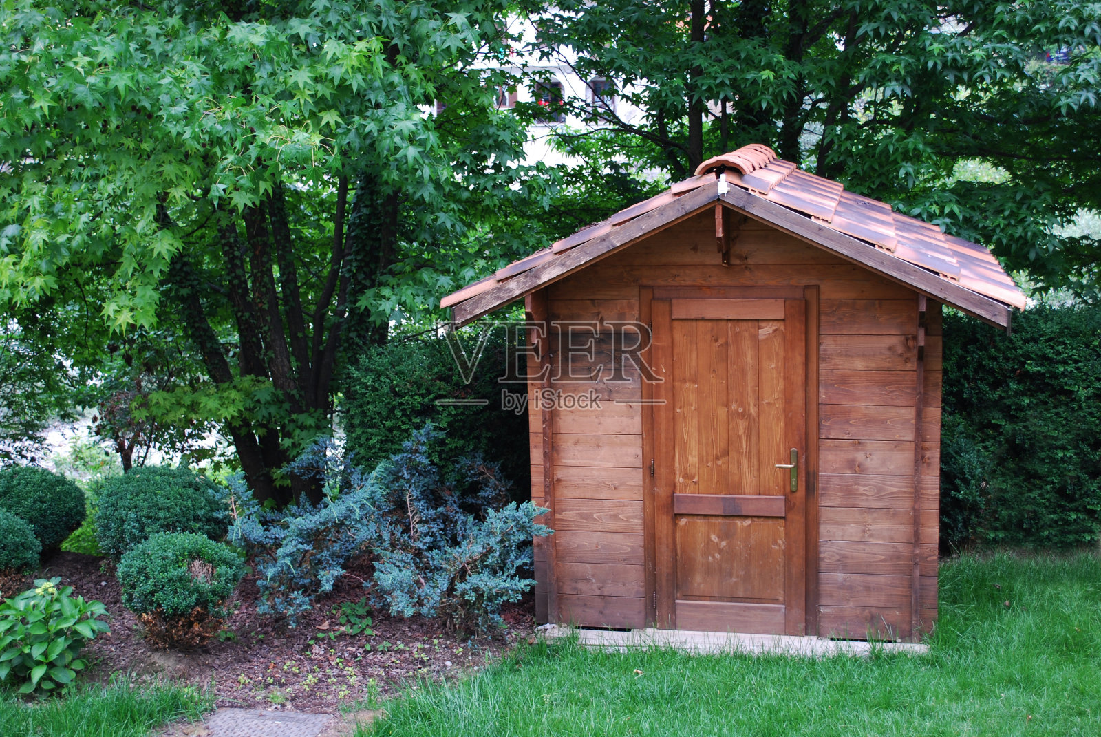 木制工具棚照片摄影图片