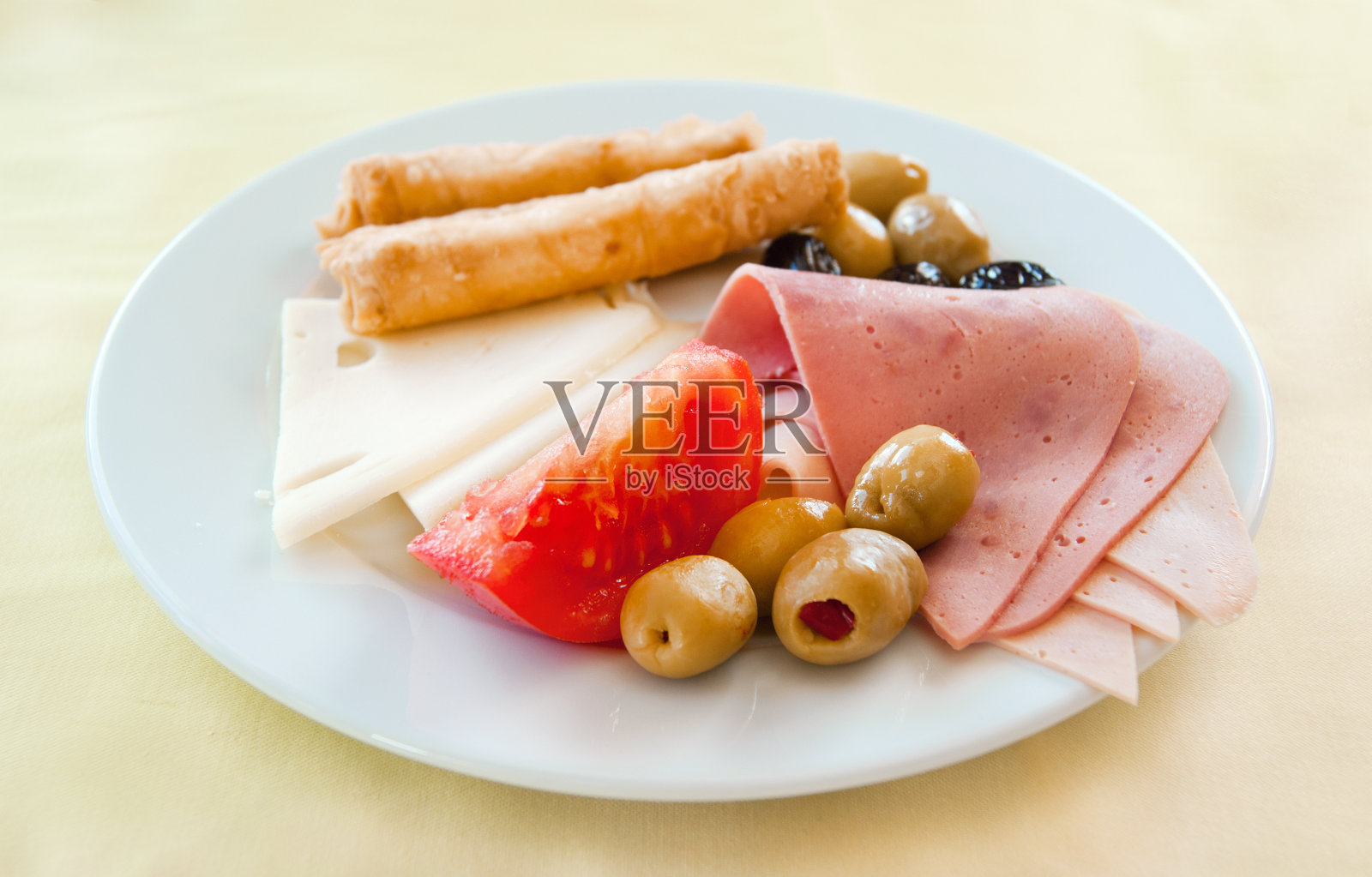 地中海度假胜地的简单早餐照片摄影图片