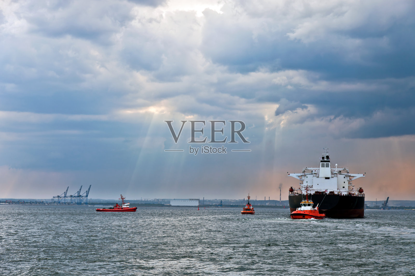 海上油轮照片摄影图片