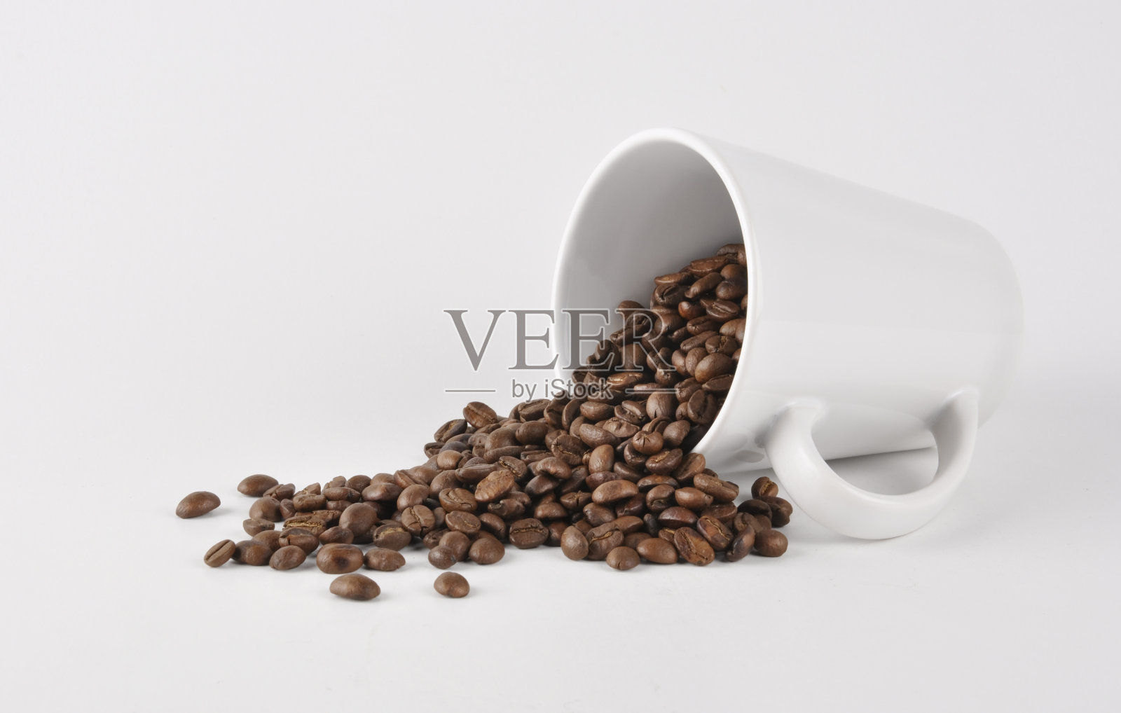 有有机咖啡颗粒的杯子照片摄影图片