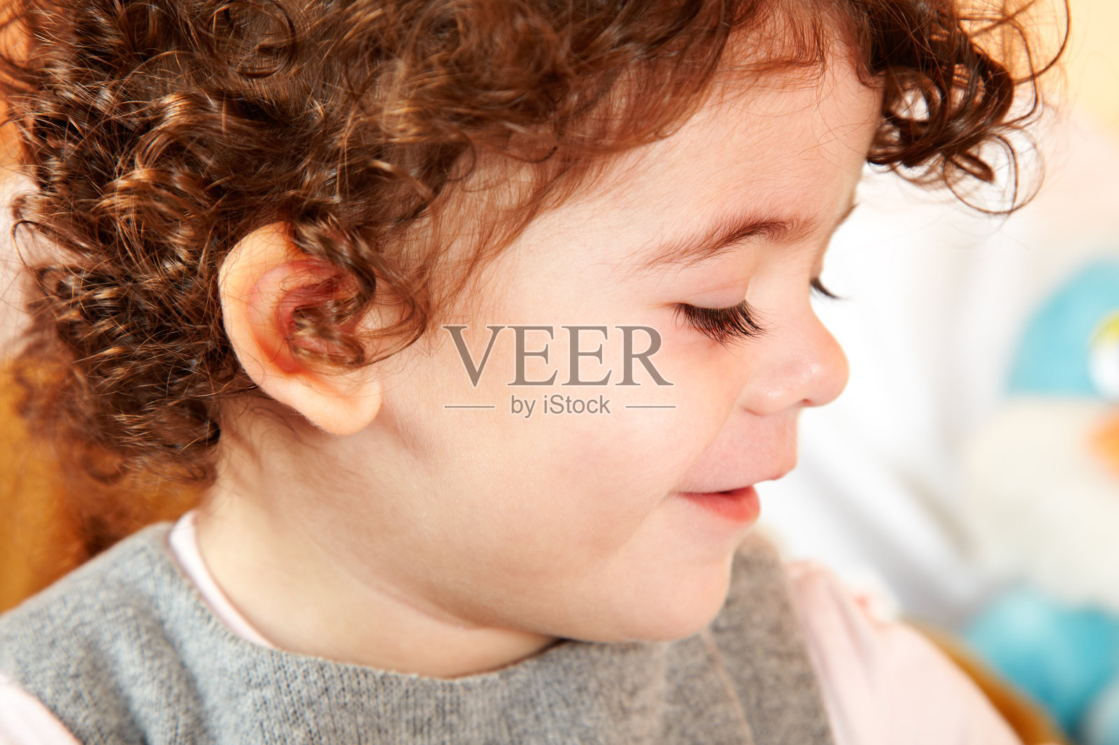 小女孩肖像照片摄影图片