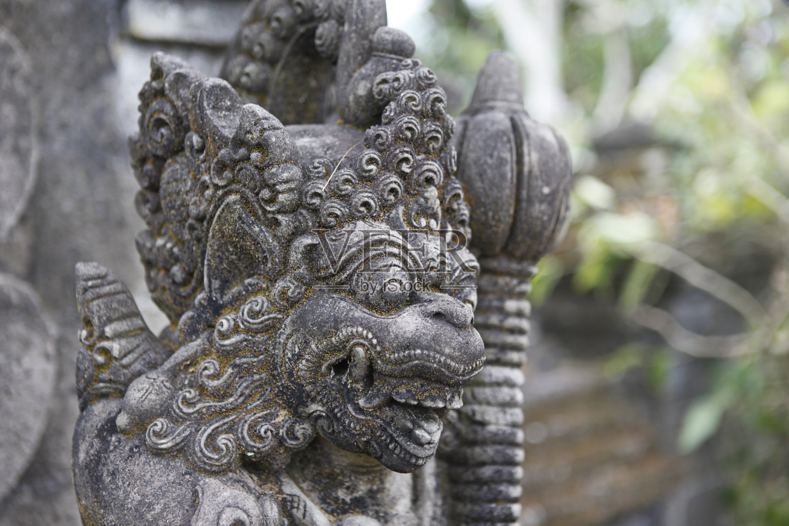 巴厘岛的神庙雕塑照片摄影图片