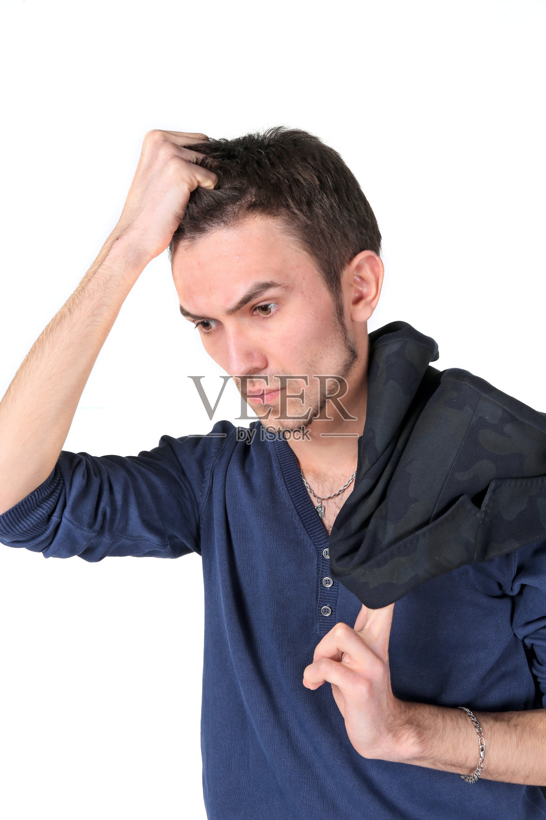 沉思的年轻人肖像照片摄影图片