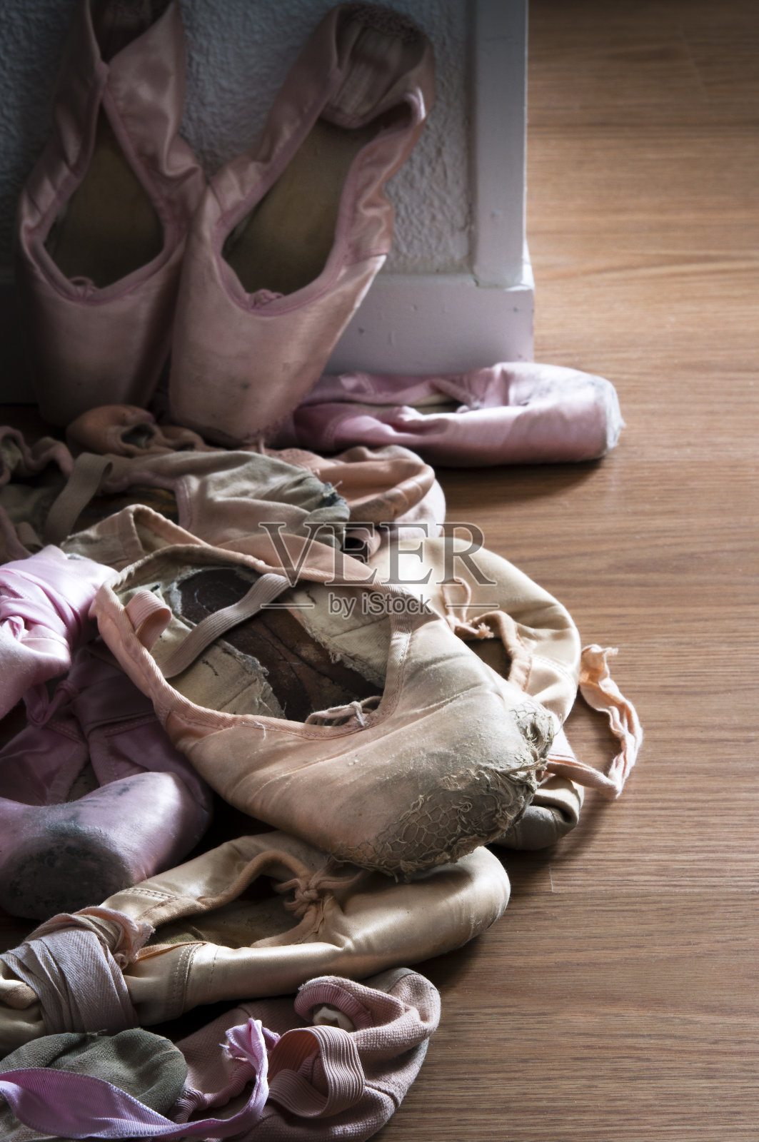 咀鞋子照片摄影图片