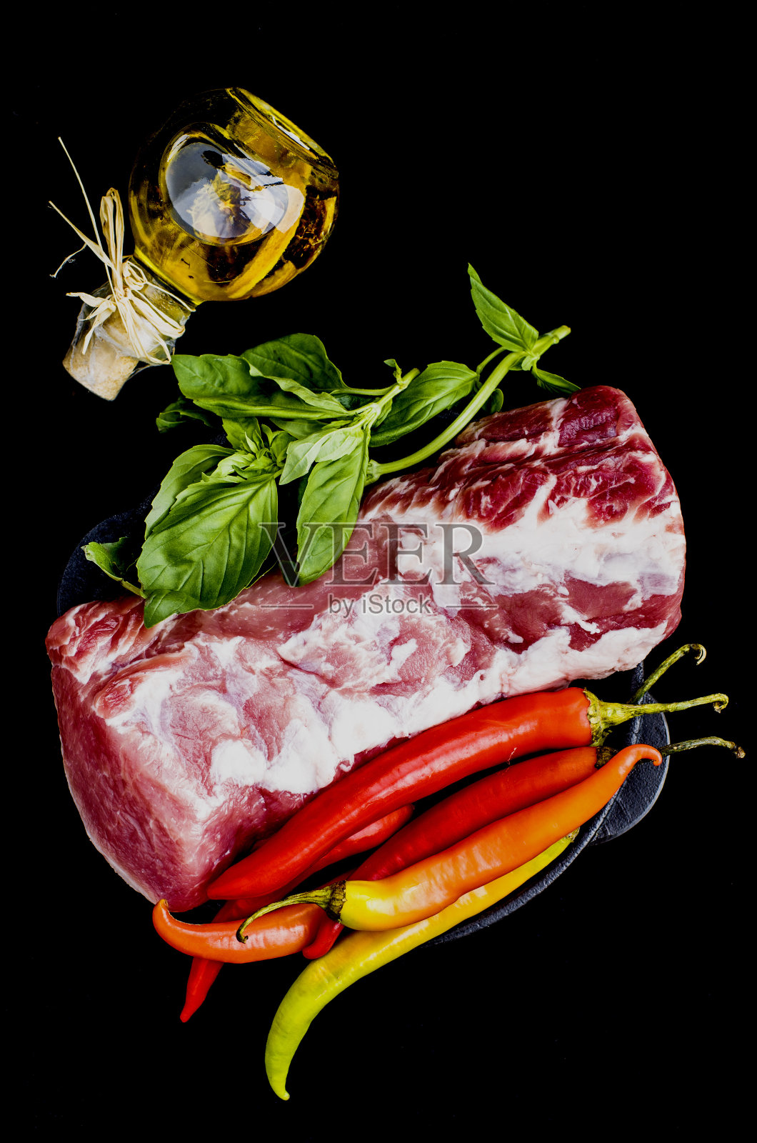 煮牛排用的生肉照片摄影图片