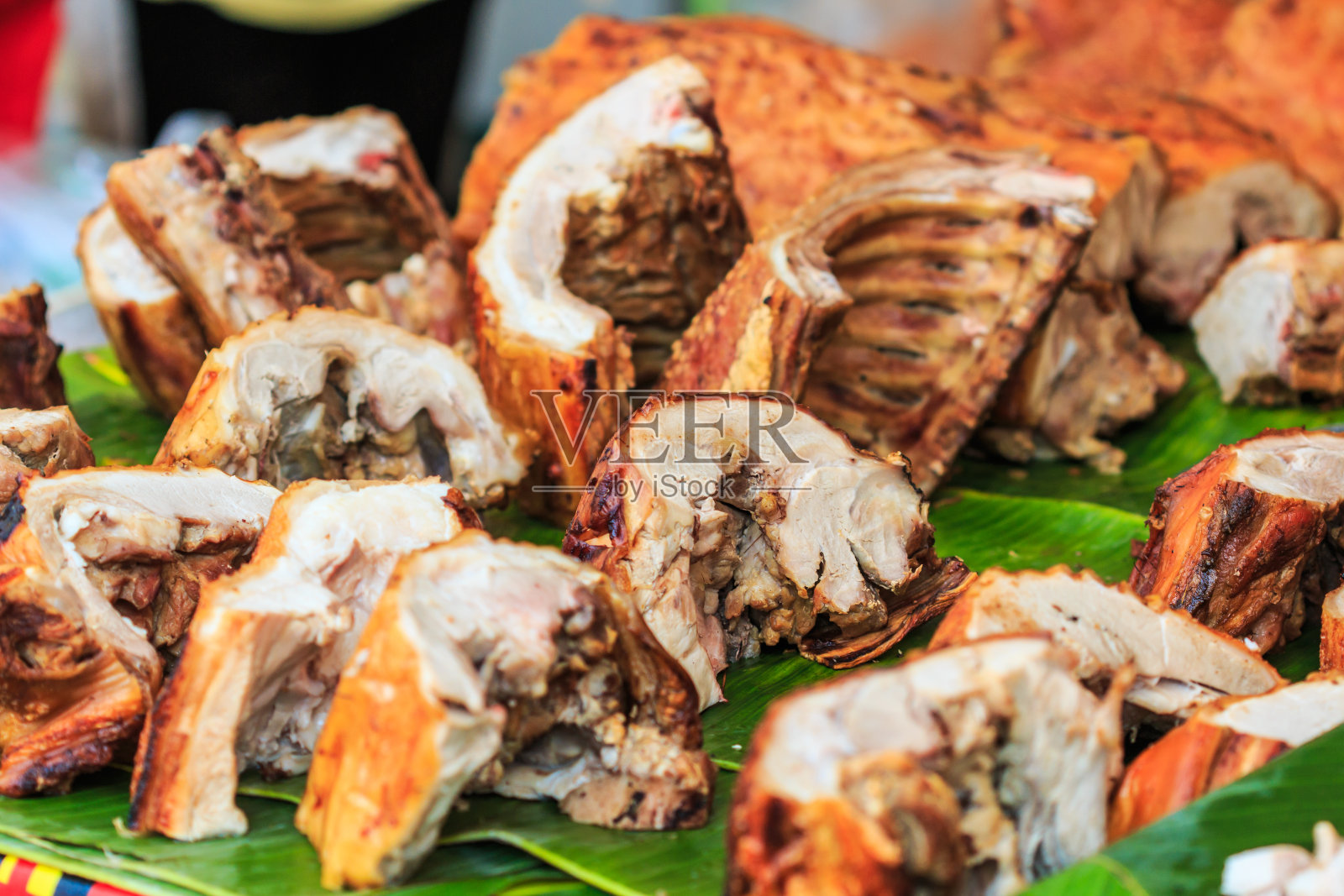 烤猪肉照片摄影图片