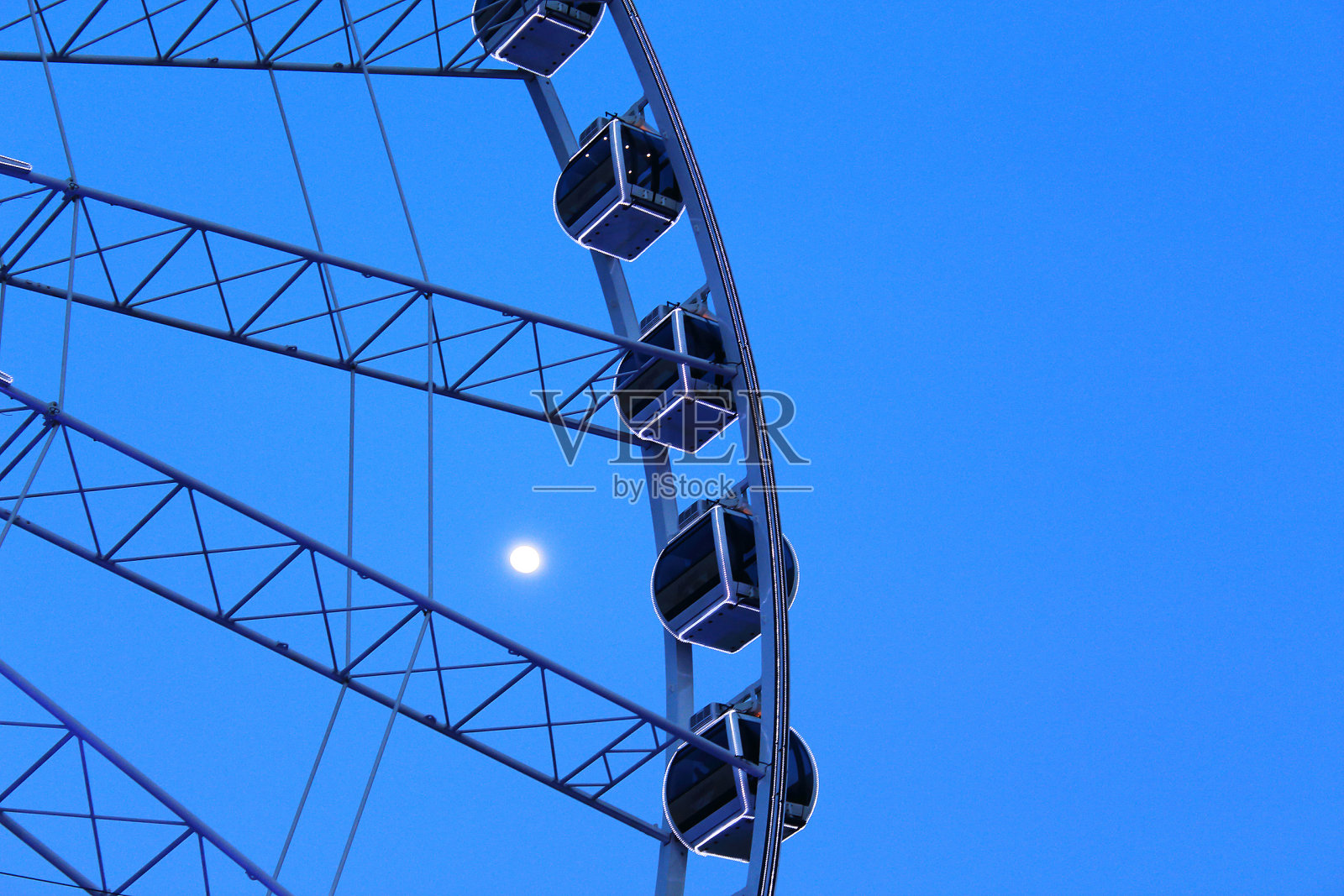 蓝天摩天轮照片摄影图片