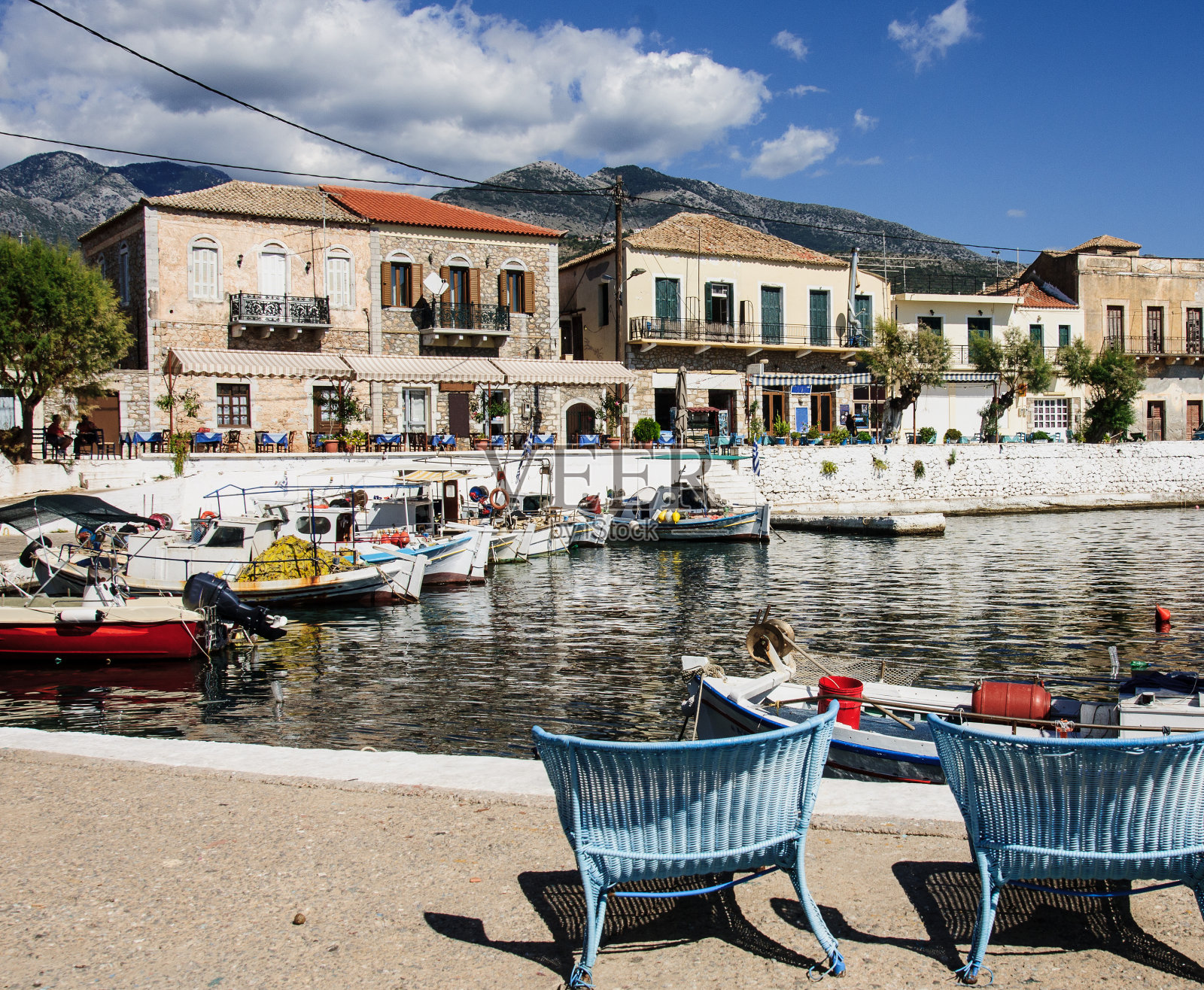 马尼渔港照片摄影图片