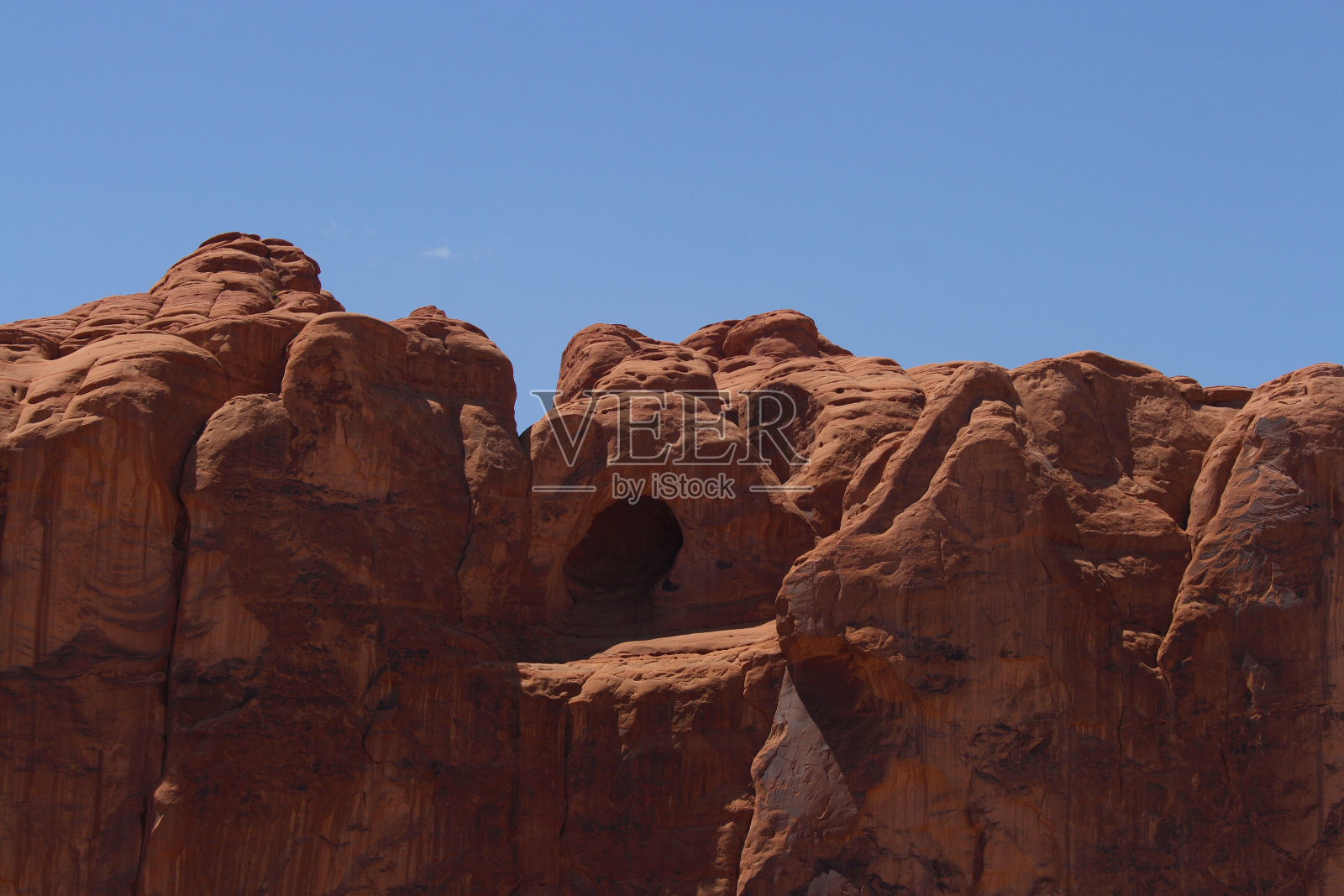 拱在山腰照片摄影图片