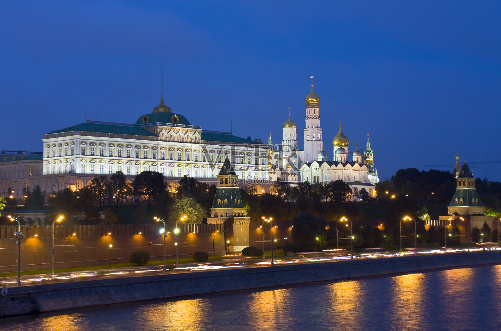 莫斯科,晚上的克里姆林宫照片摄影图片