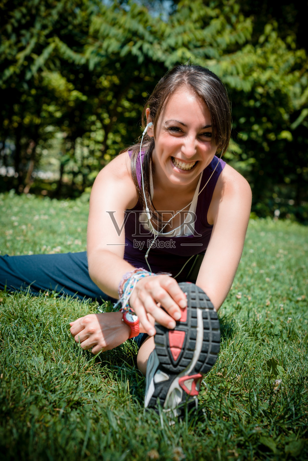 美女健身跑步照片摄影图片