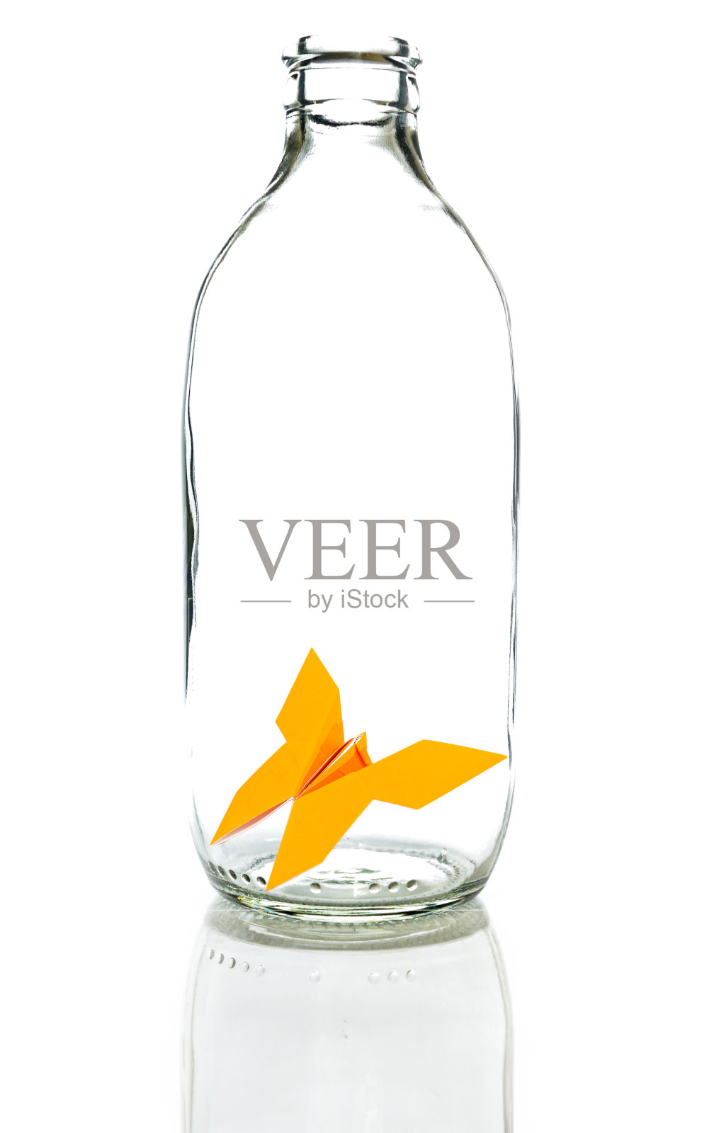 玻璃底与蝴蝶折纸照片摄影图片