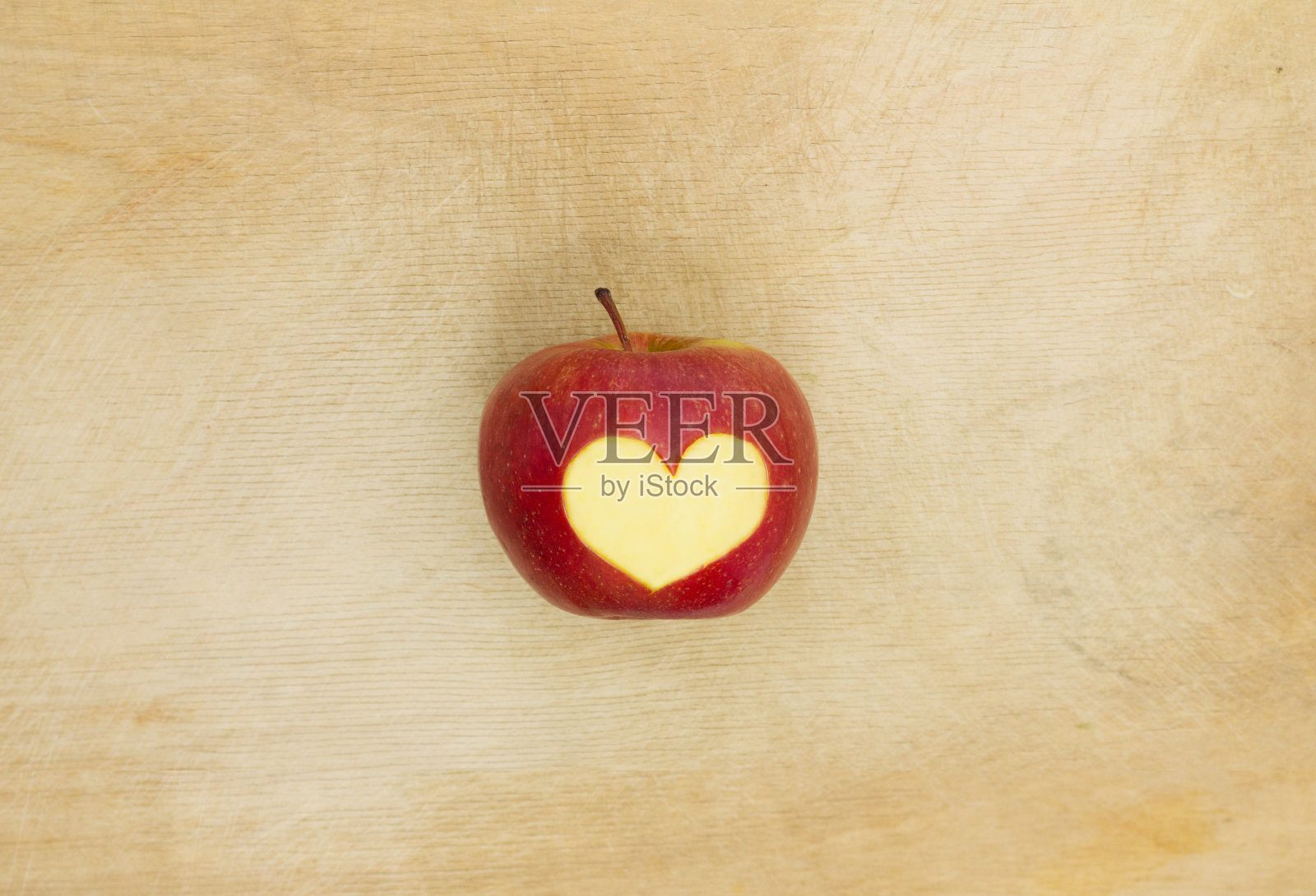 苹果的心形状照片摄影图片