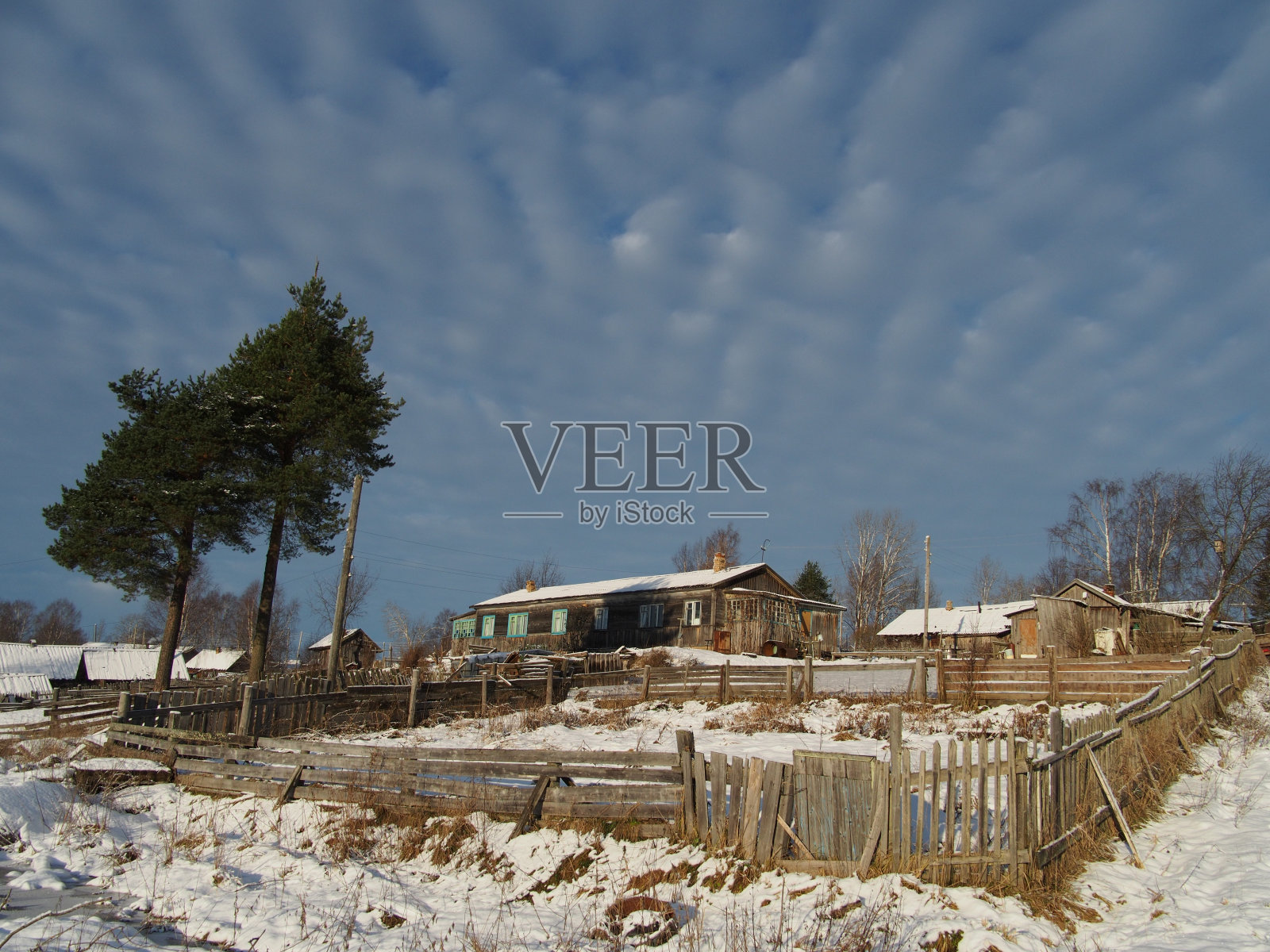 冬天村庄照片摄影图片