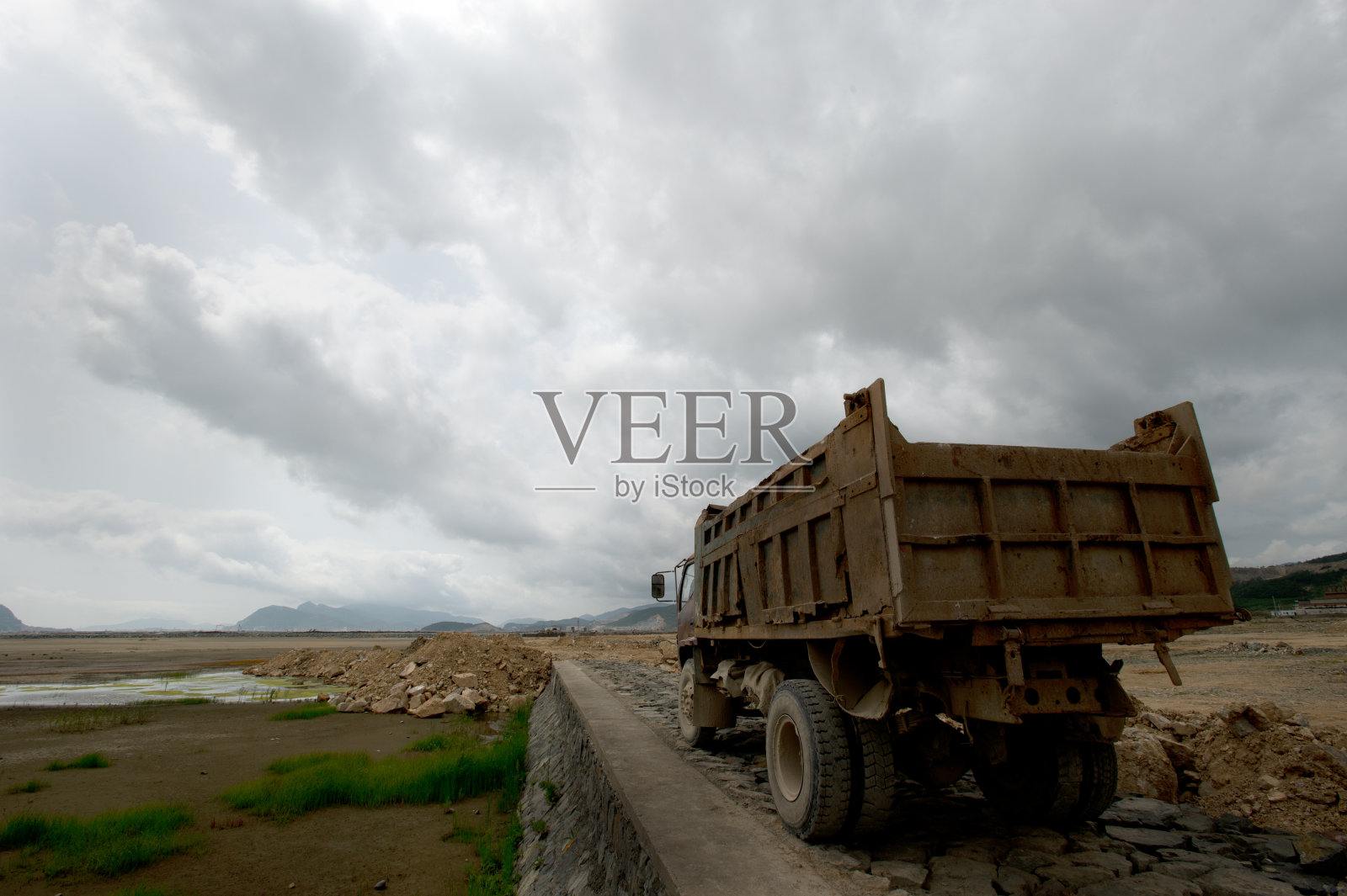 开垦土地照片摄影图片