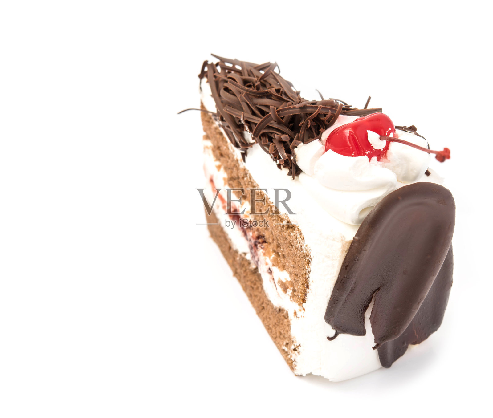 白色背景上孤立的巧克力蛋糕照片摄影图片