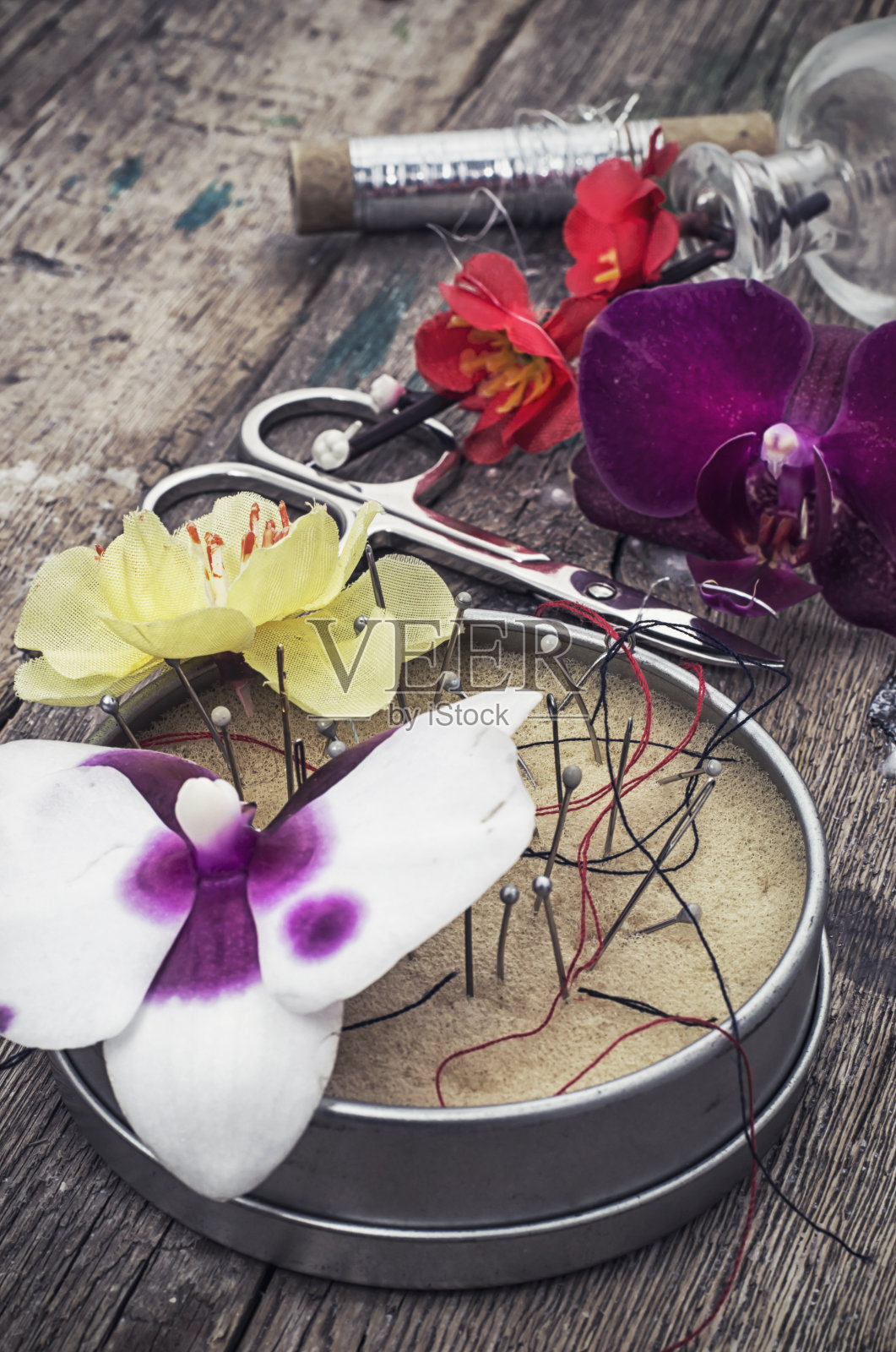 缝纫工具和装饰品照片摄影图片