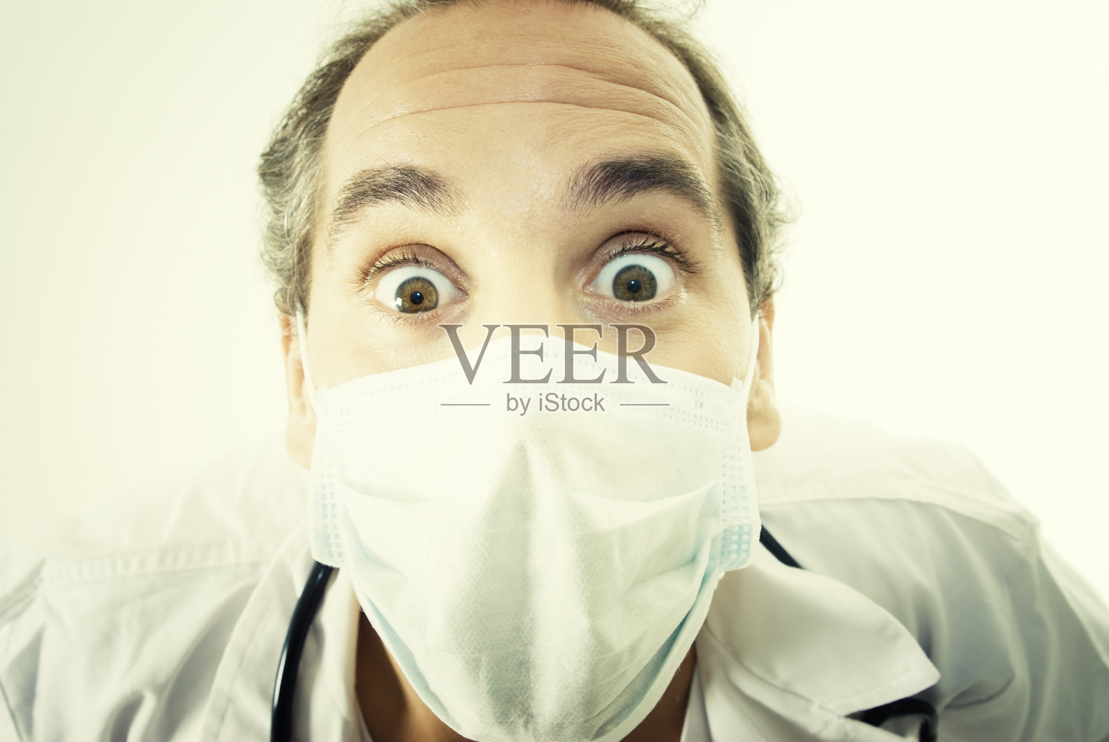 医生很惊讶照片摄影图片