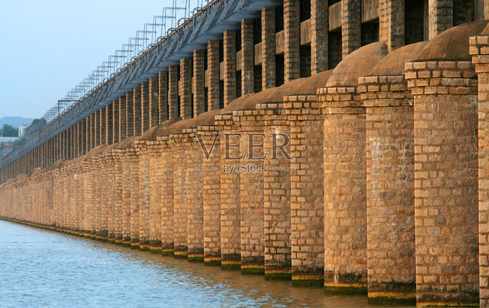 普拉卡萨姆炮击照片摄影图片