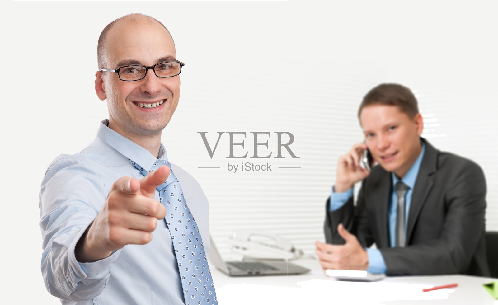 商人指出照片摄影图片