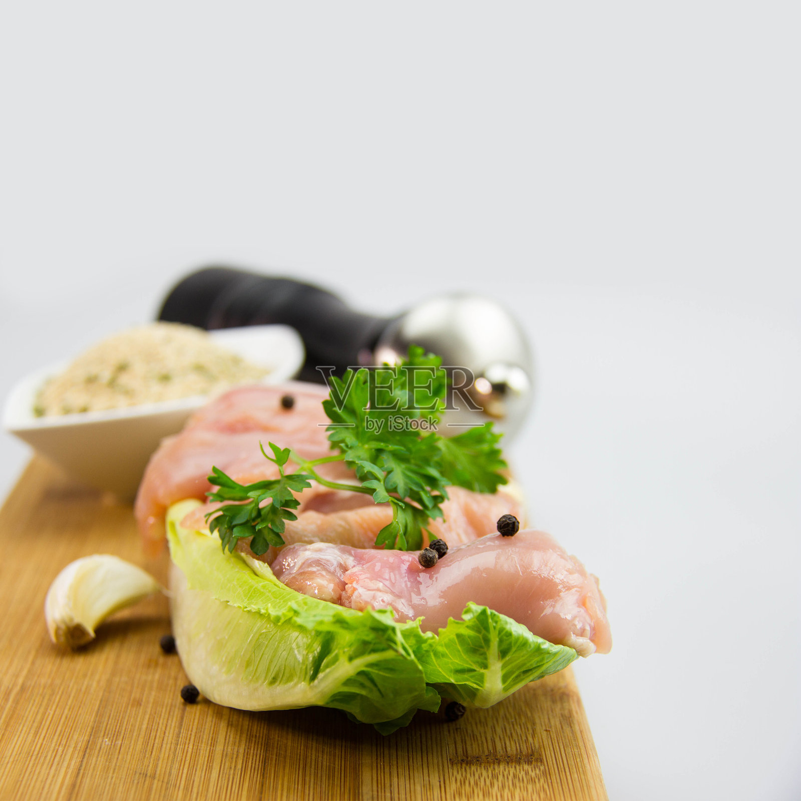 新鲜的生鸡肉照片摄影图片