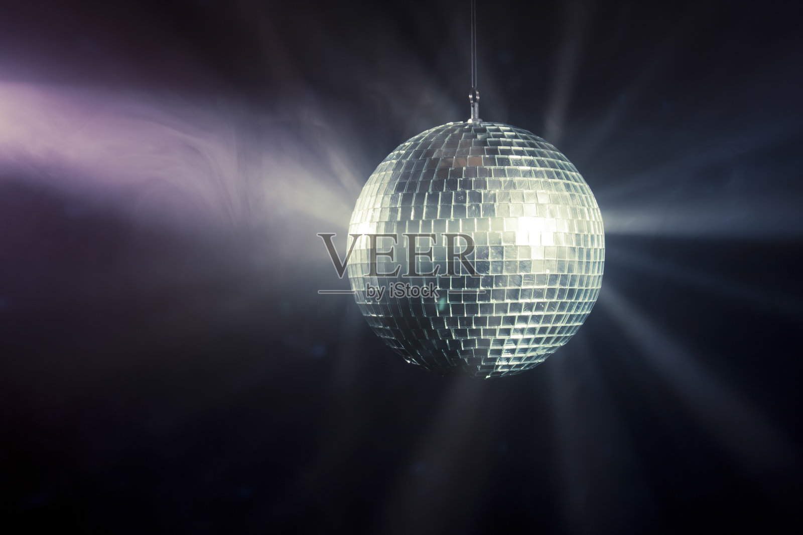 带有光线的迪斯科球照片摄影图片