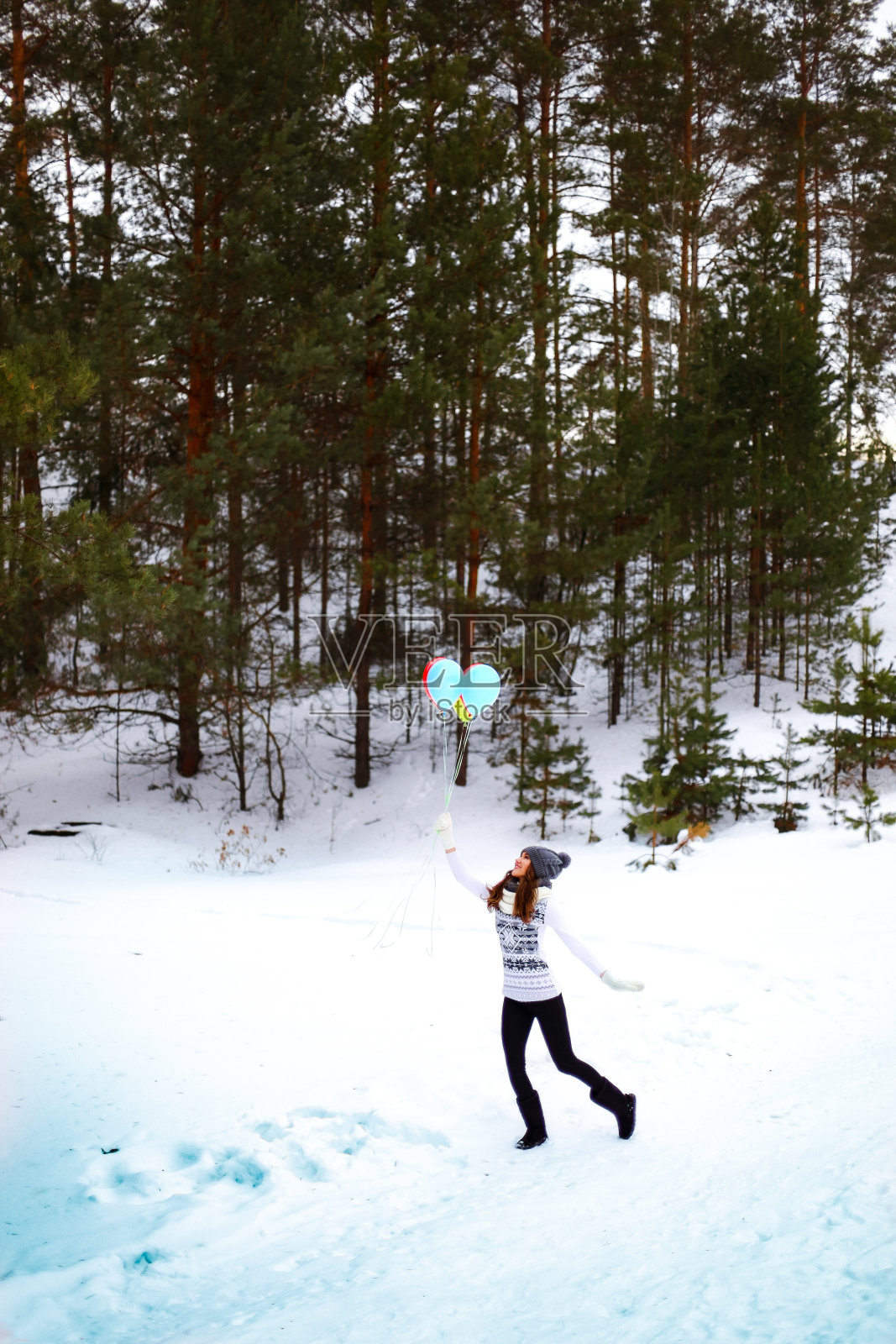年轻女性。照片摄影图片