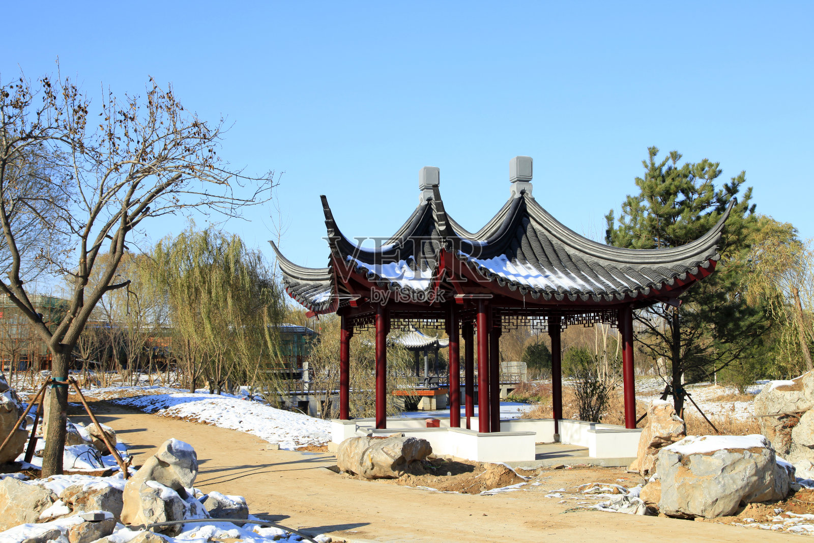 中国传统的亭台楼阁照片摄影图片