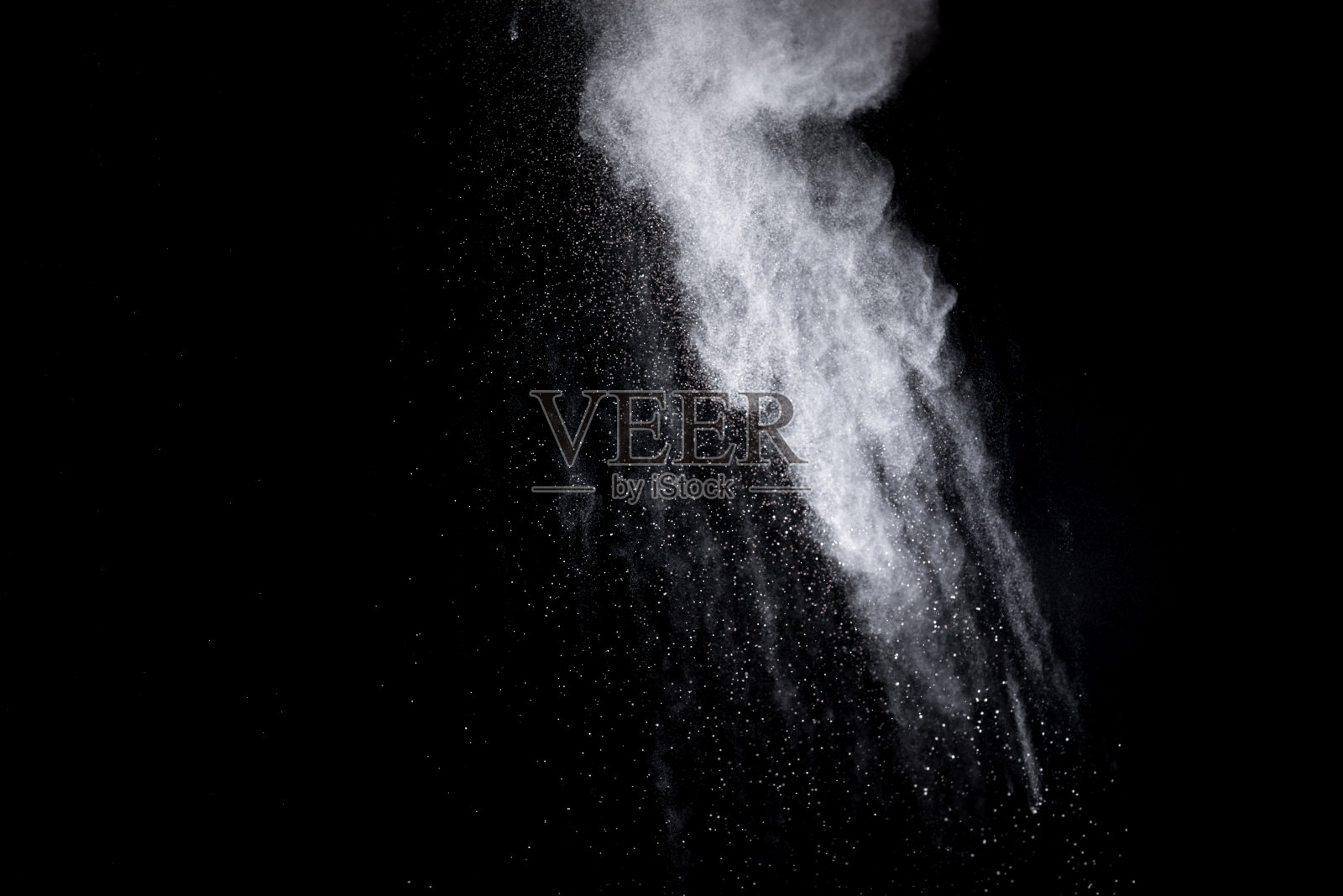 摘要黑色背景上的粉末爆炸照片摄影图片