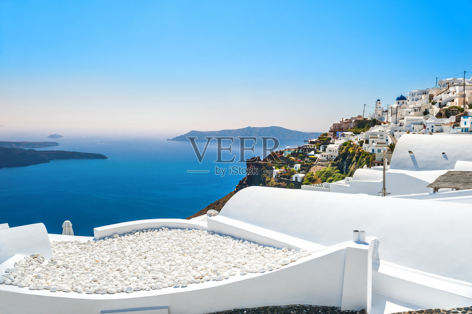 希腊圣托里尼岛的白色建筑照片摄影图片