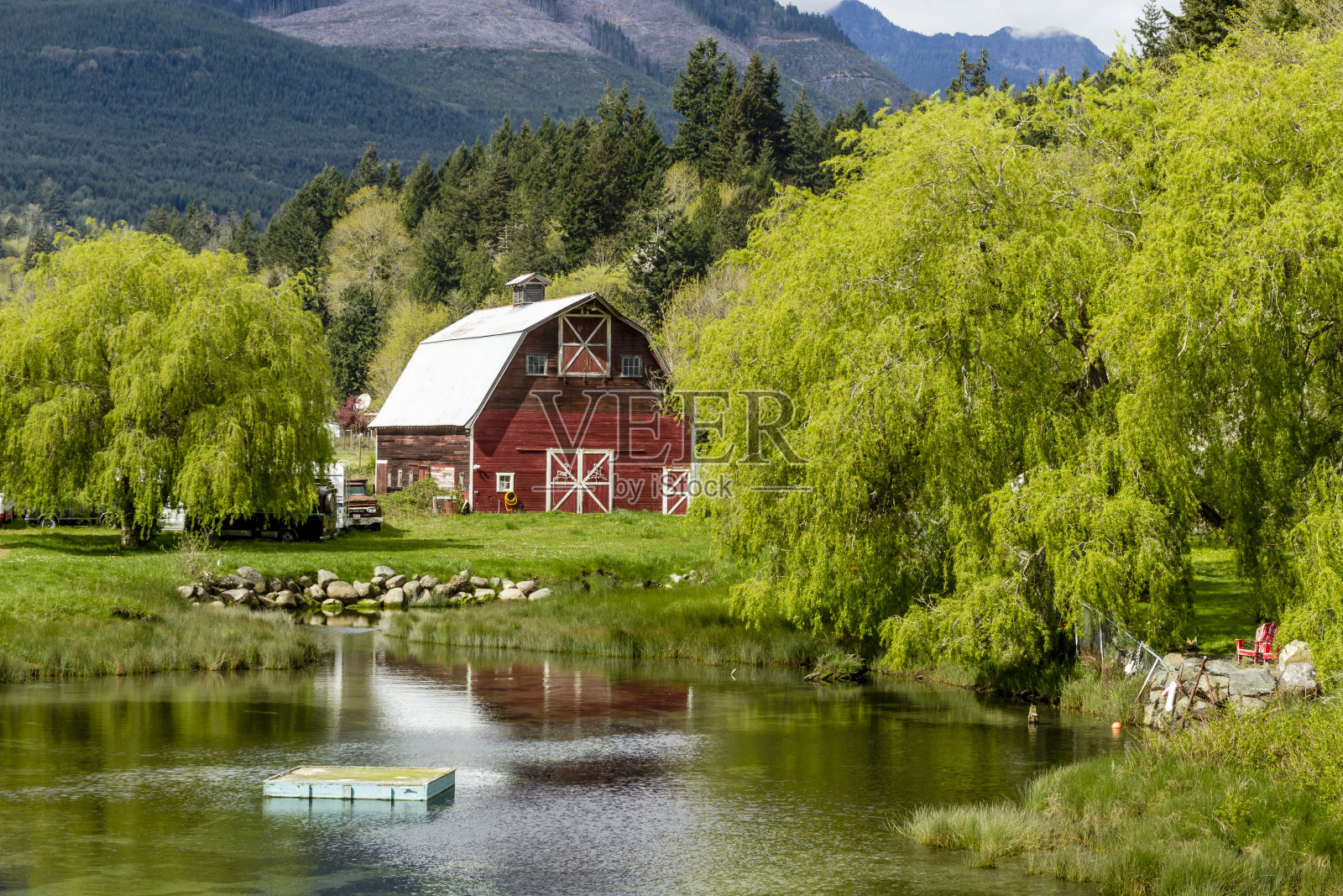 布林农华盛顿谷仓池塘照片摄影图片