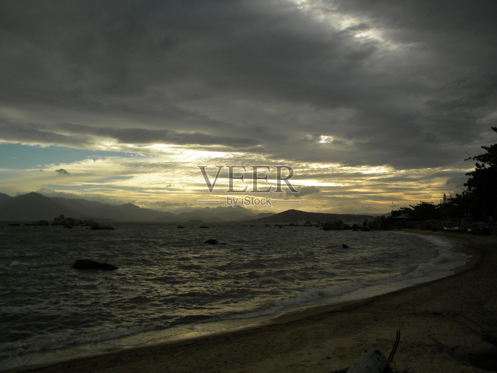 海滩,阳光和大海照片摄影图片