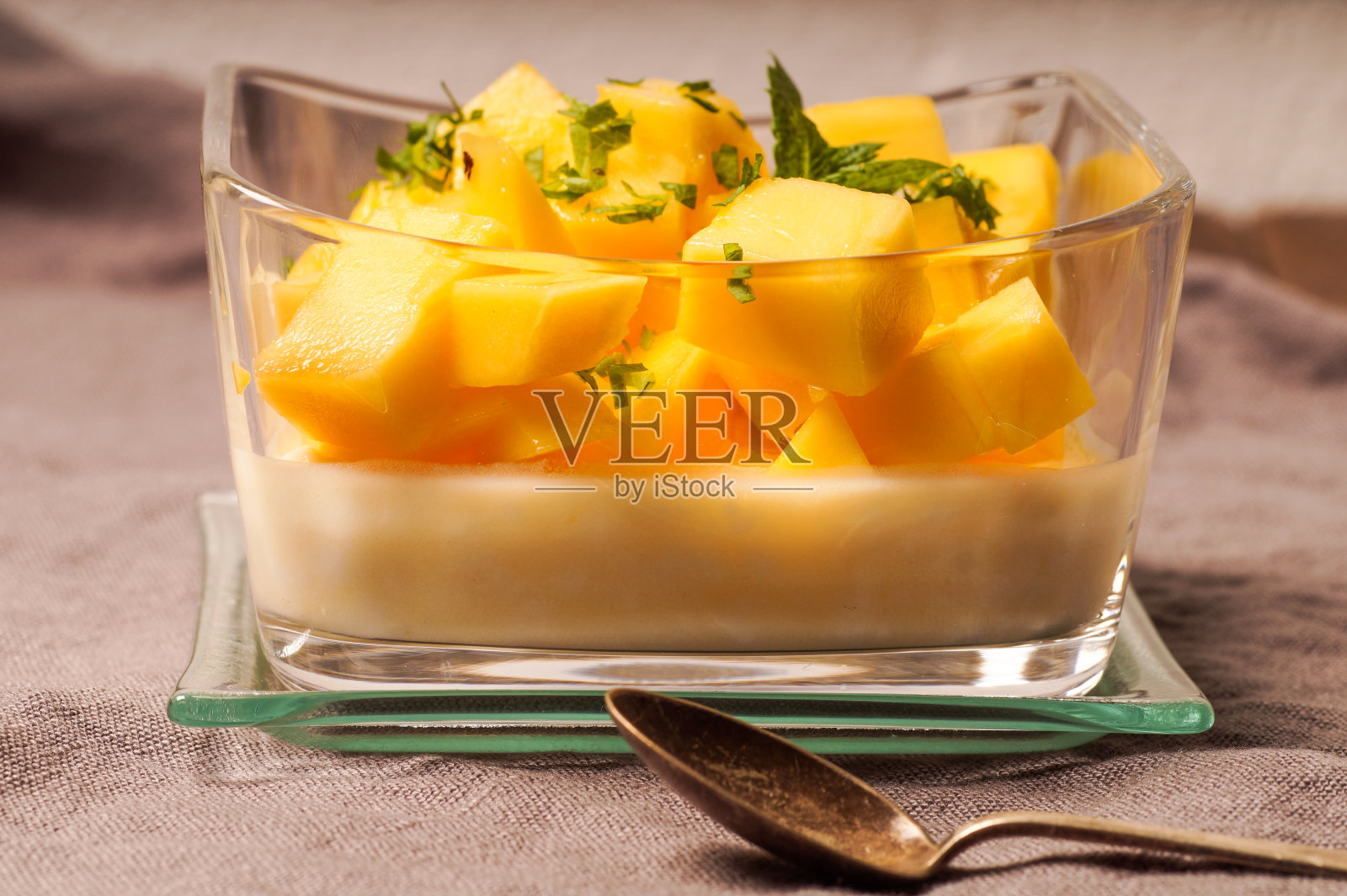 芒果布丁照片摄影图片