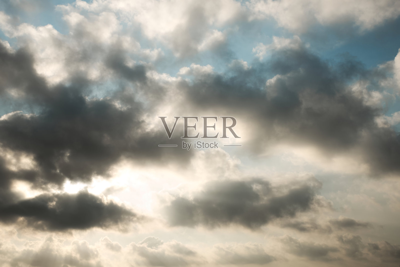 多云的天空照片摄影图片