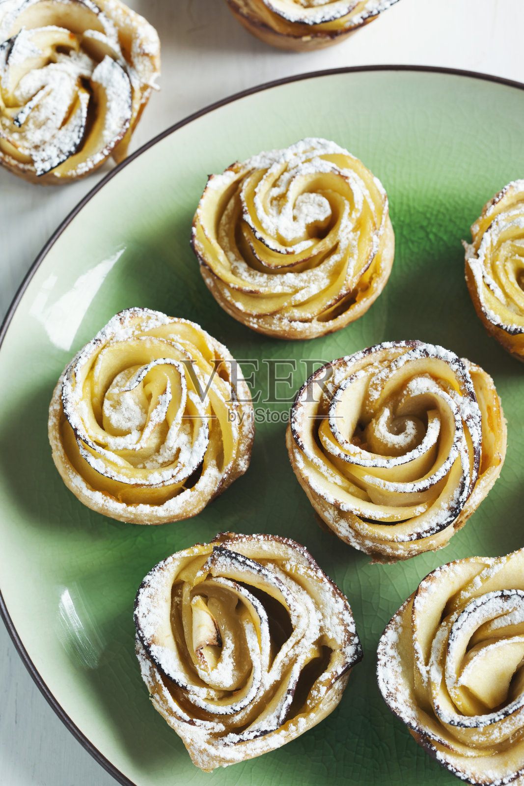 苹果玫瑰蛋糕照片摄影图片