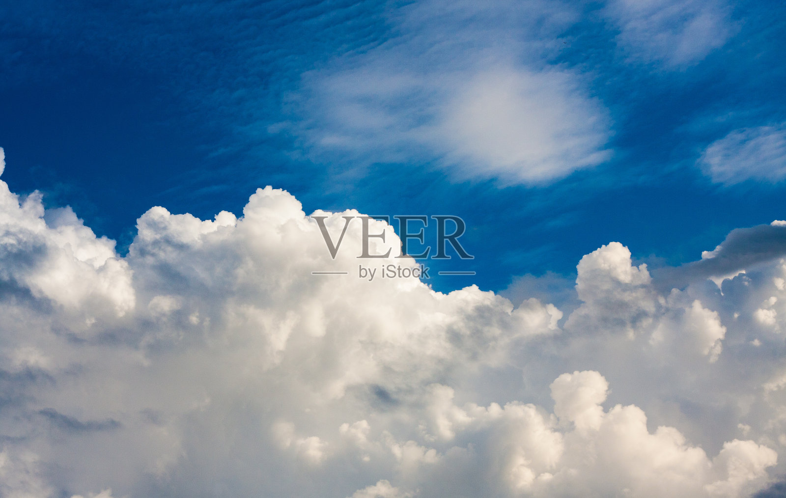 蓝天和云朵的特写照片摄影图片