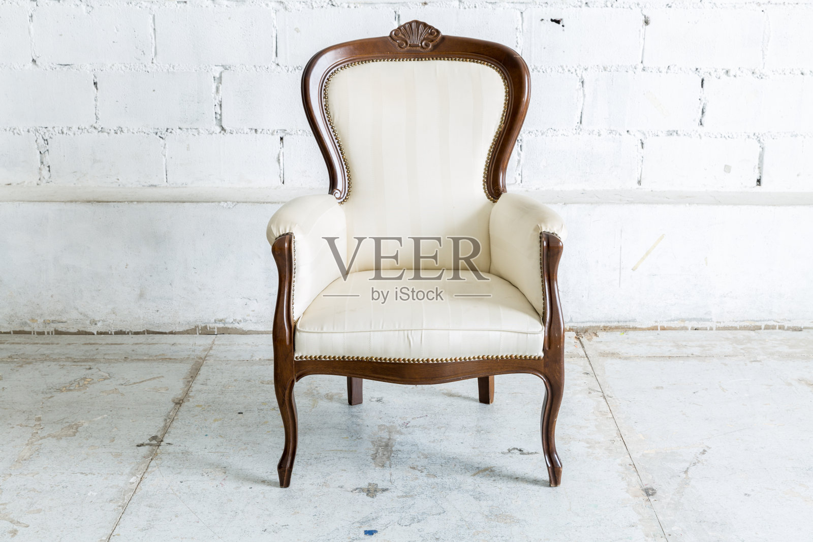 白色复古的椅子照片摄影图片